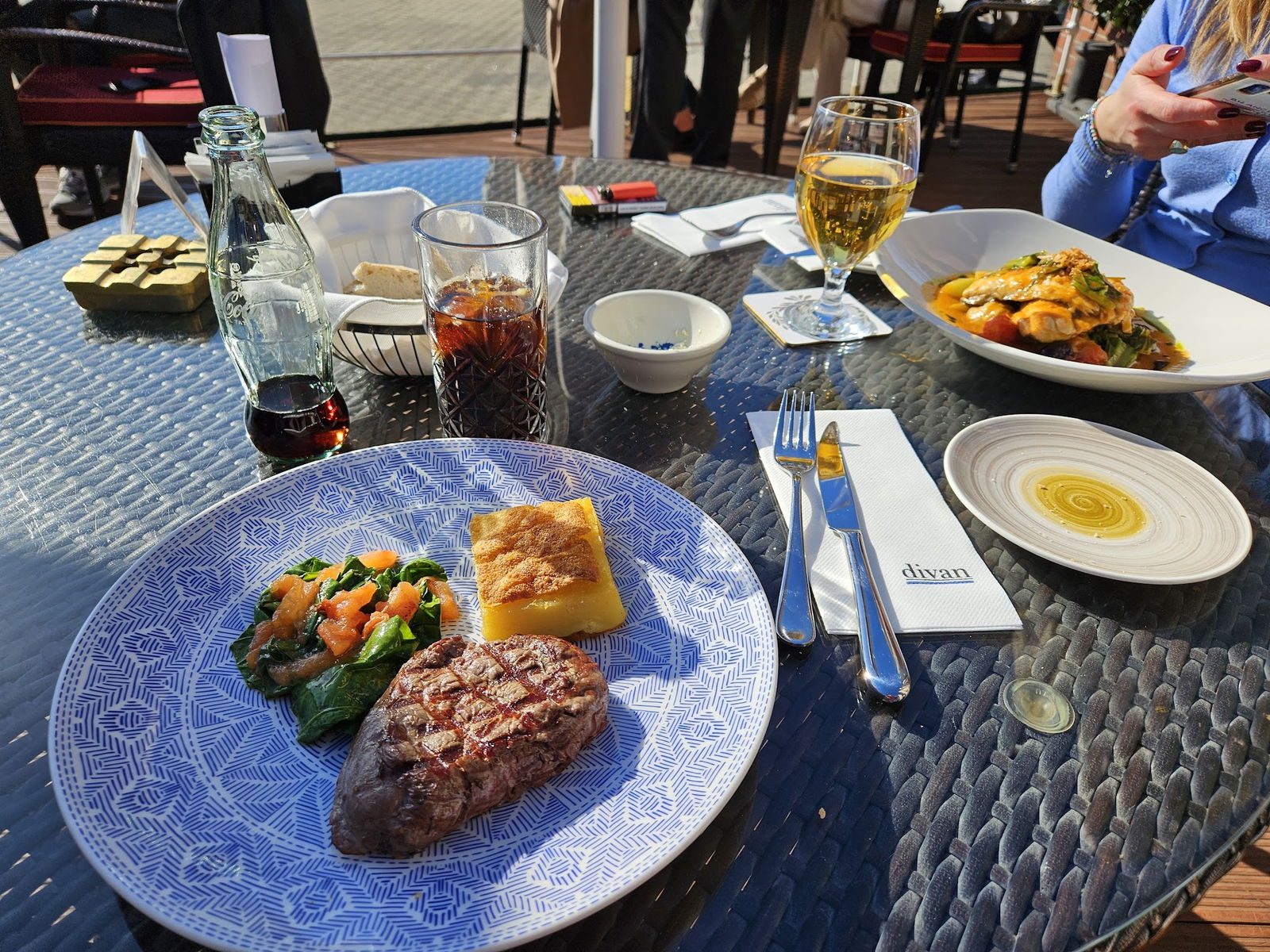 Divan Brasserie Kalamış