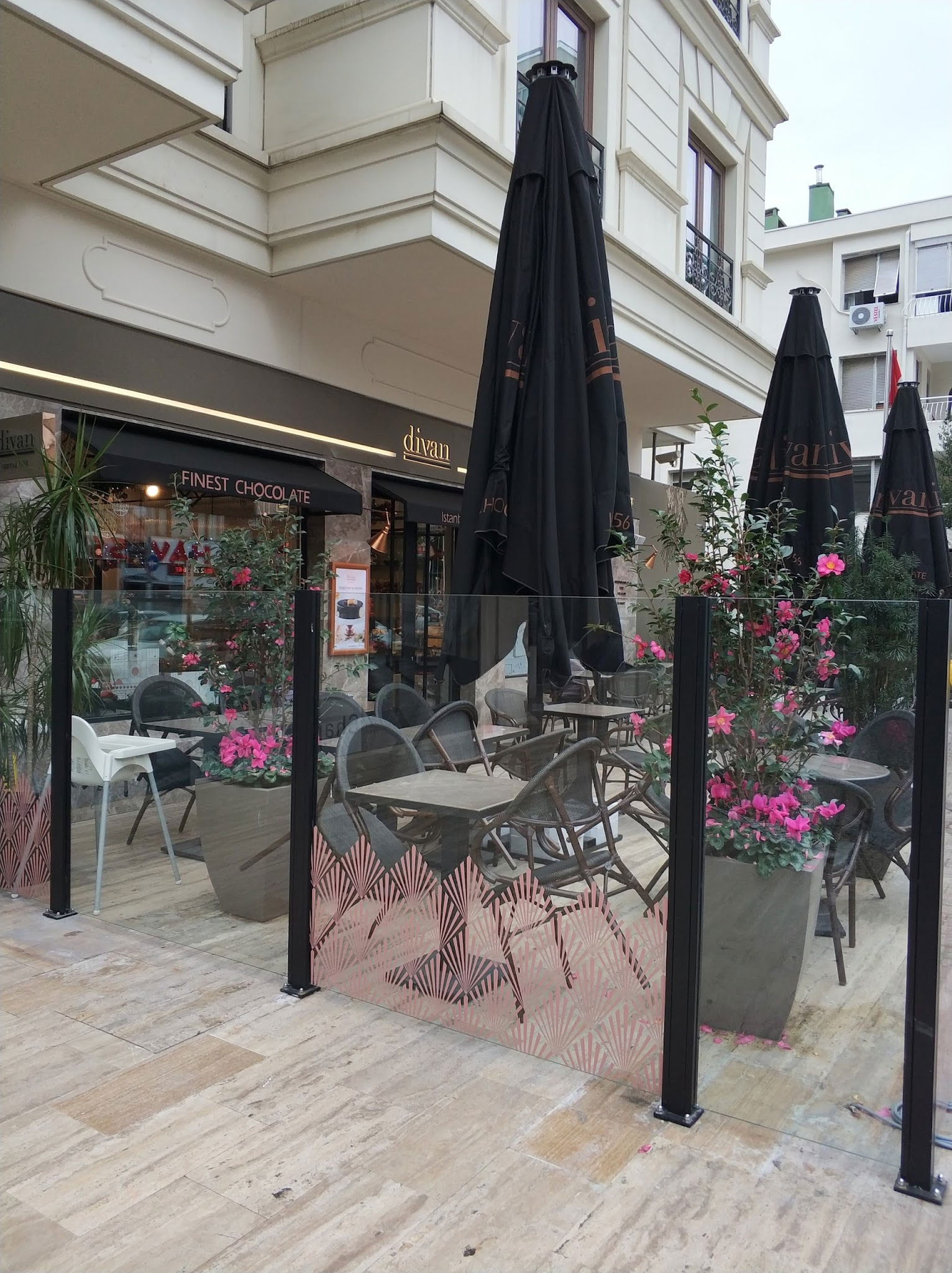 Divan Brasserie Kalamış