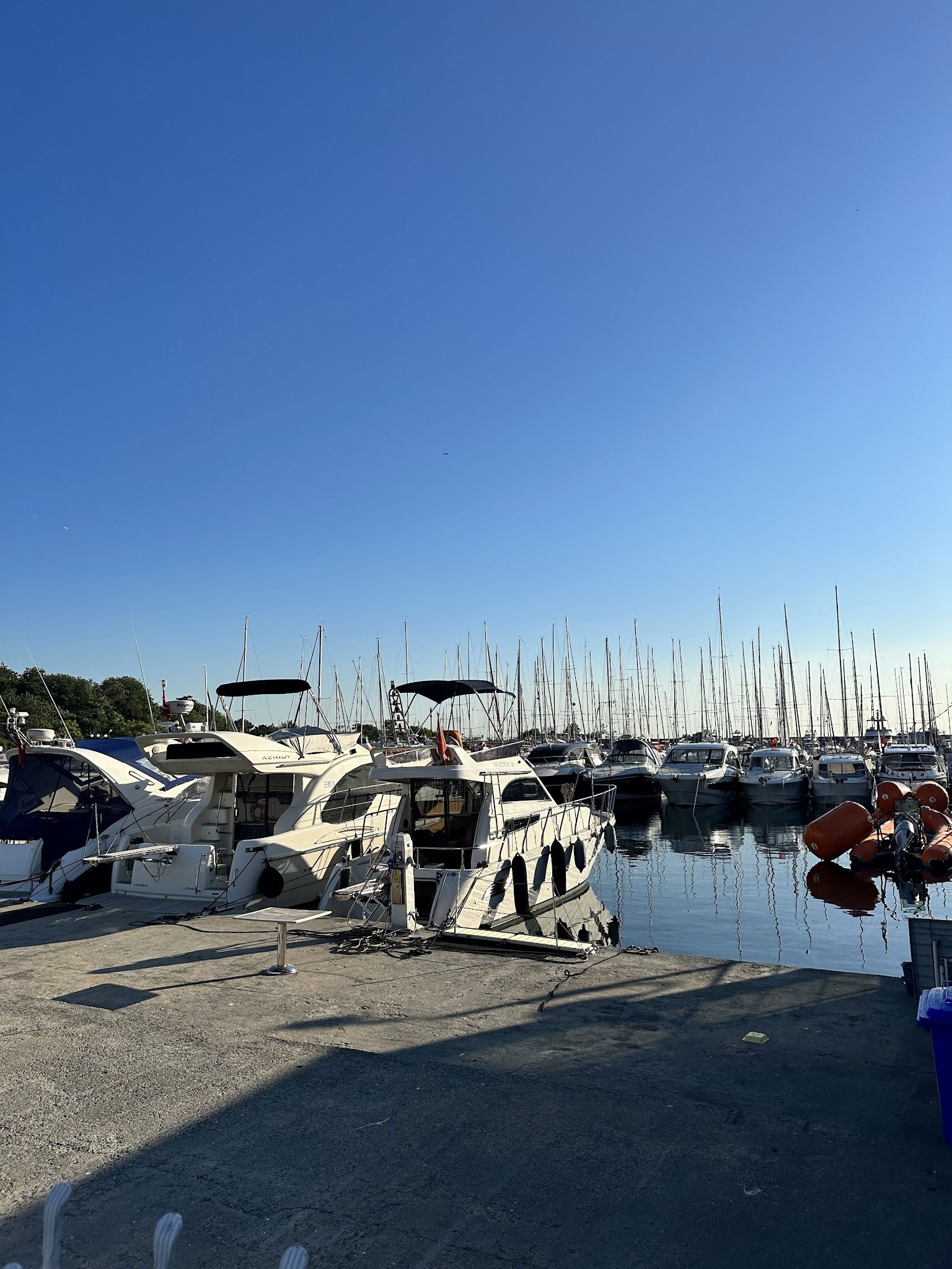 Divan Brasserie Kalamış