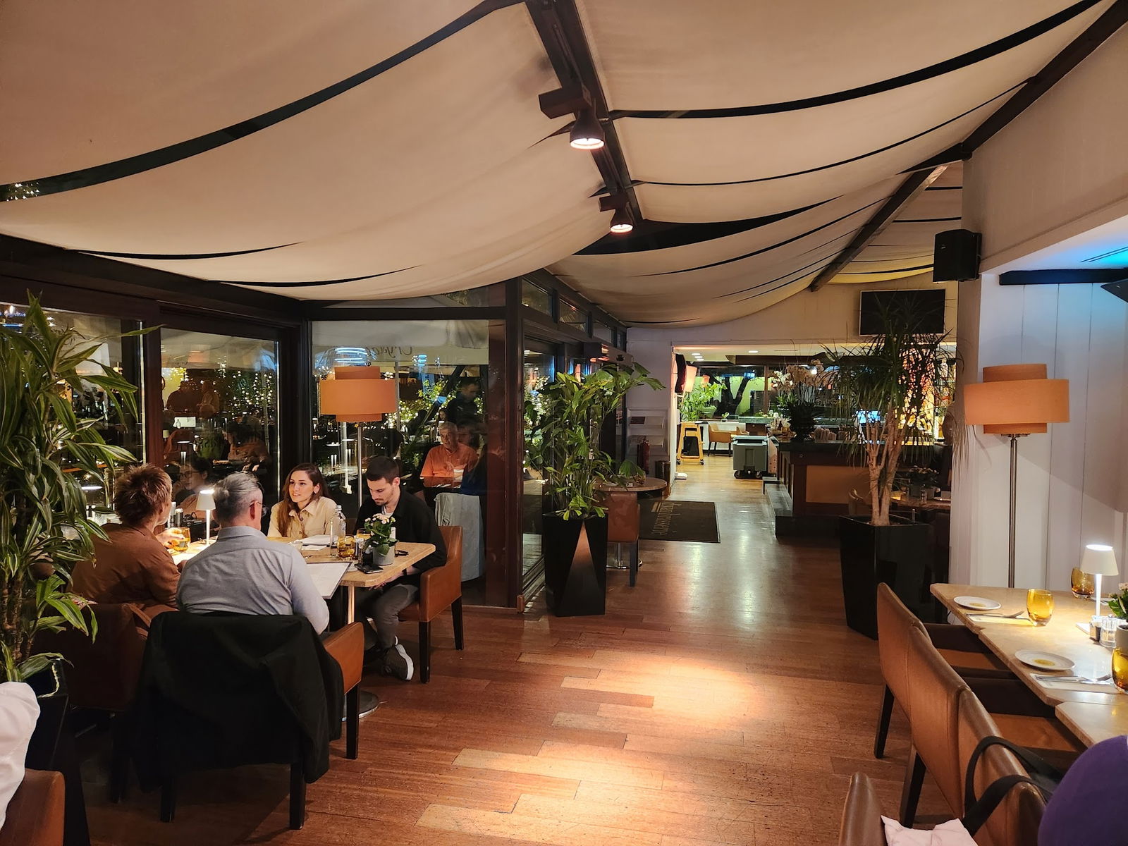 Divan Brasserie Kalamış