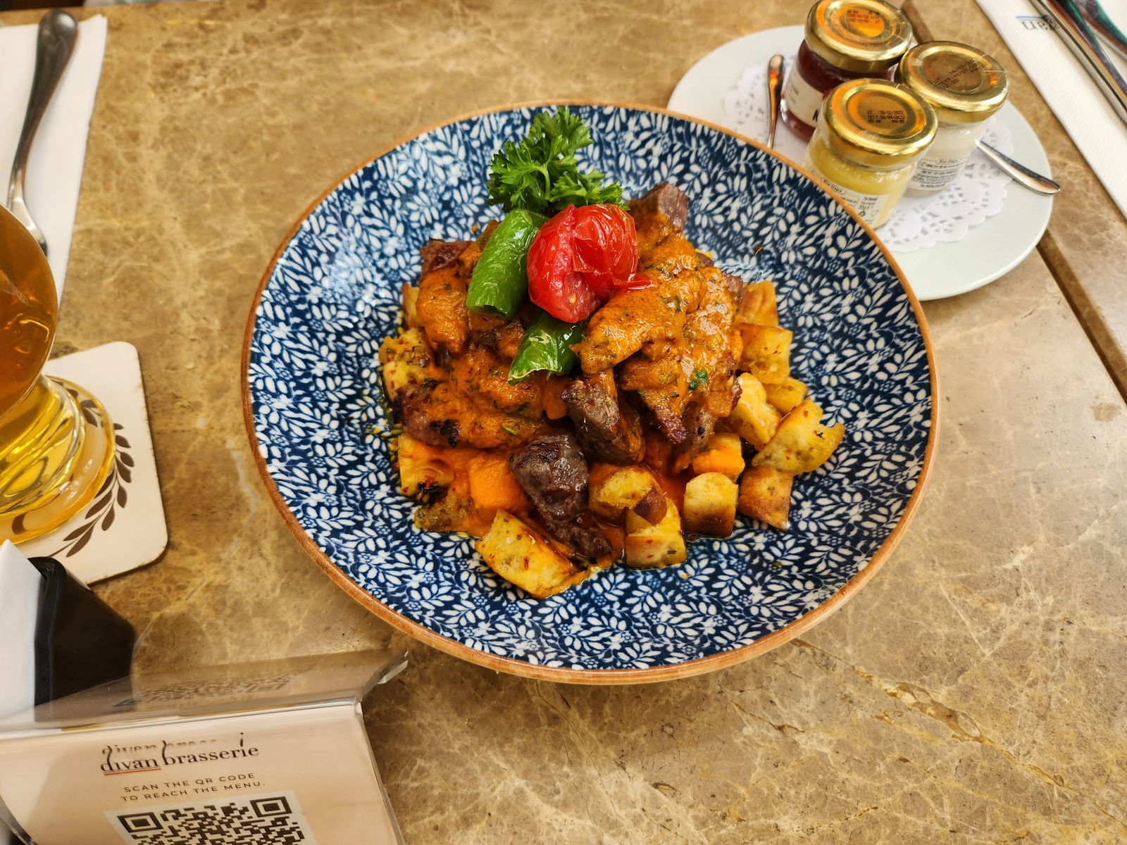 Divan Brasserie Kalamış