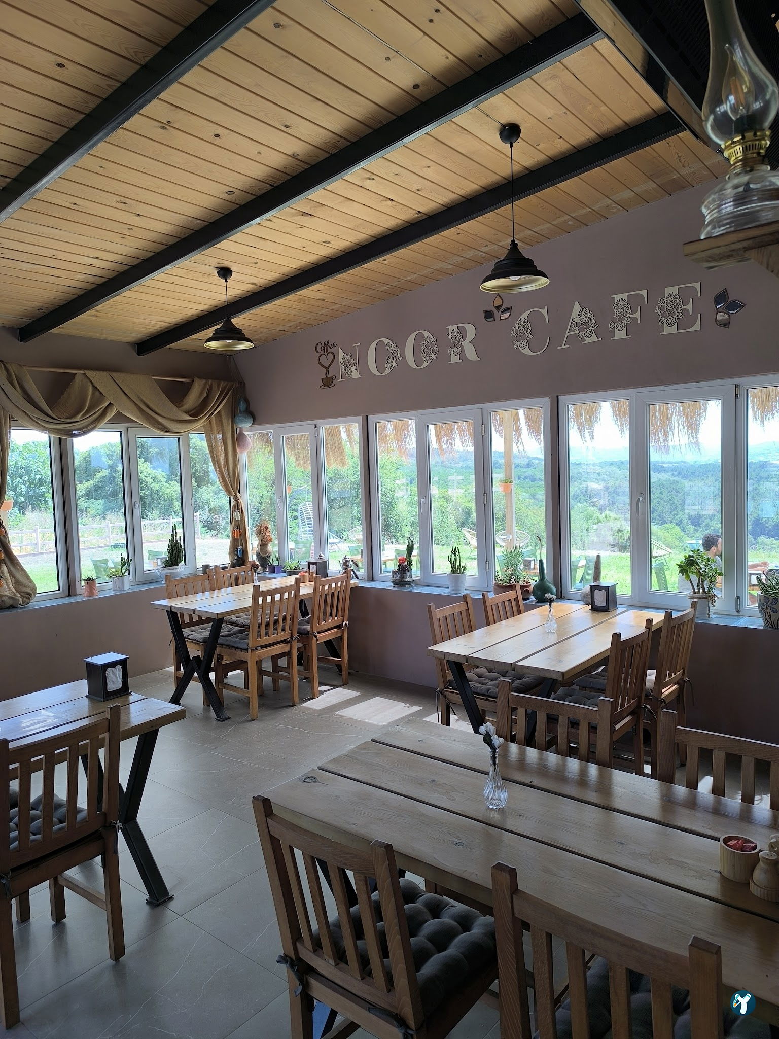 Noor Cafe