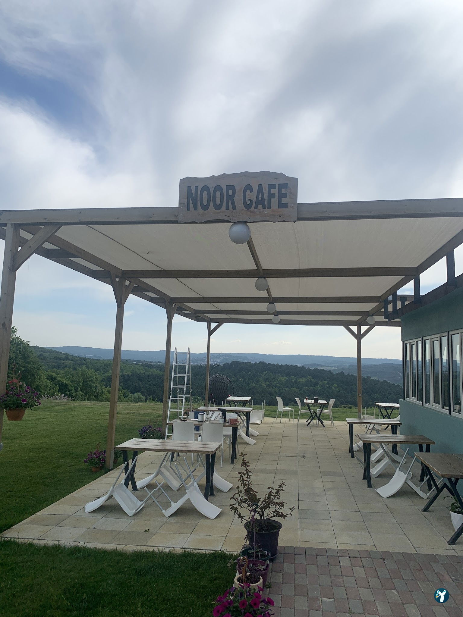 Noor Cafe
