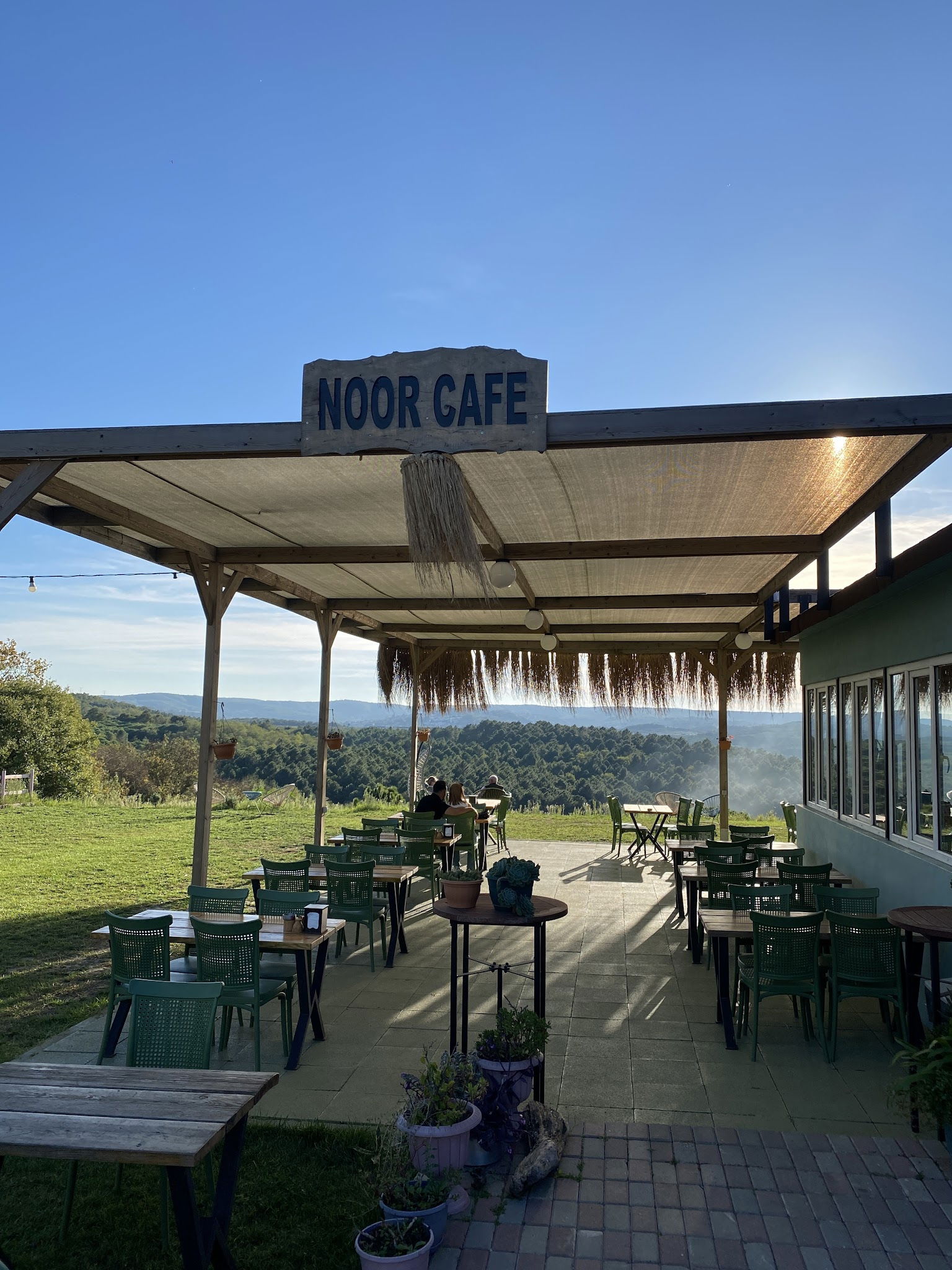Noor Cafe