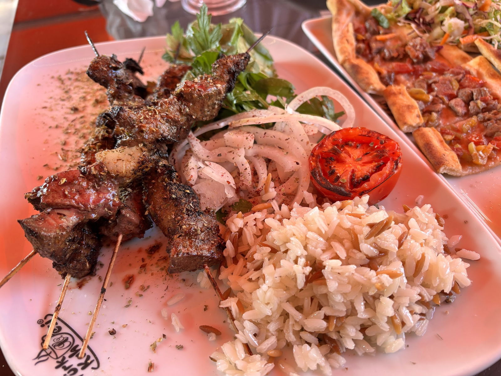 Kalei̇çi̇ Şampi̇yon Restaurant