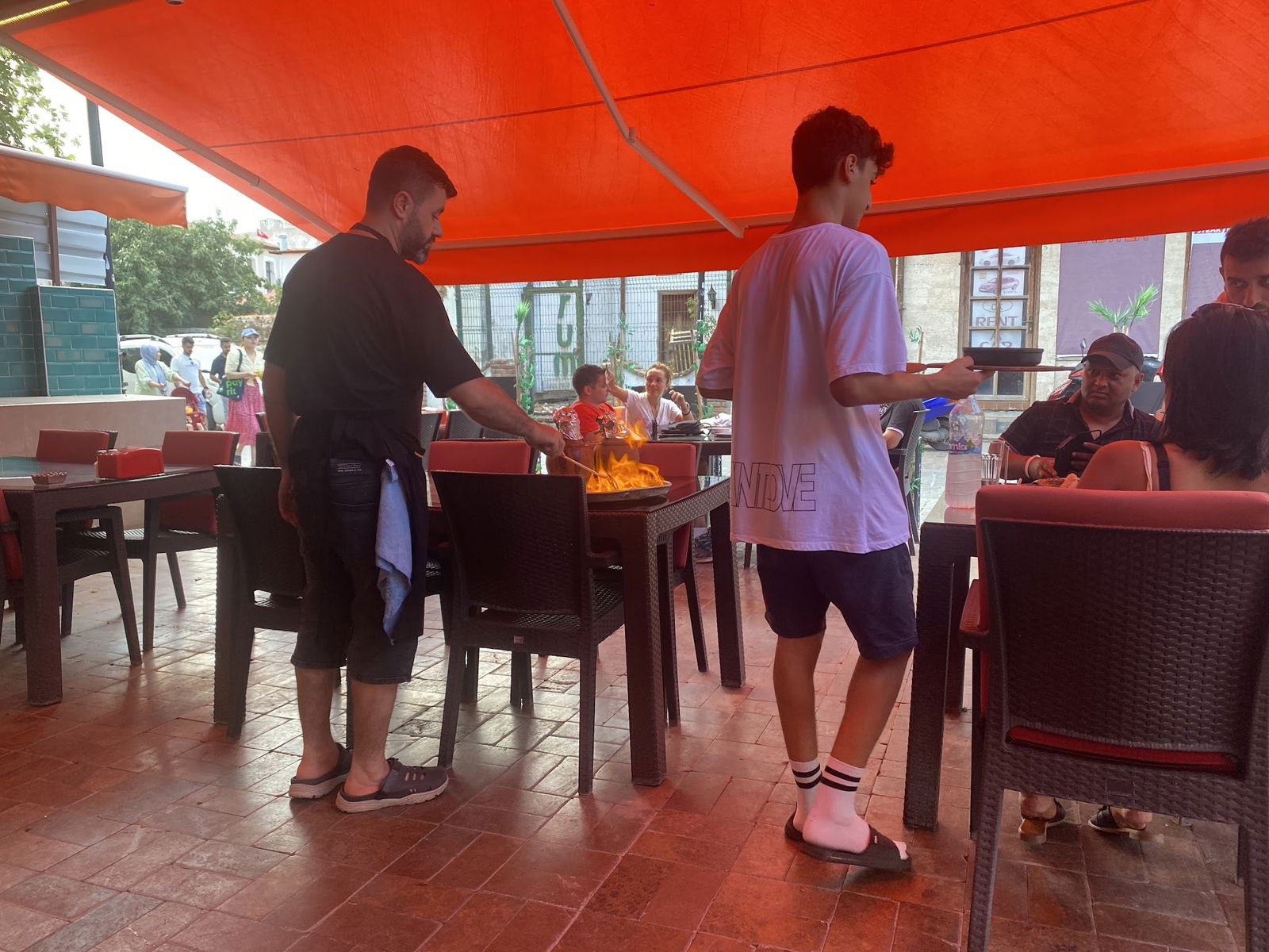 Kalei̇çi̇ Şampi̇yon Restaurant