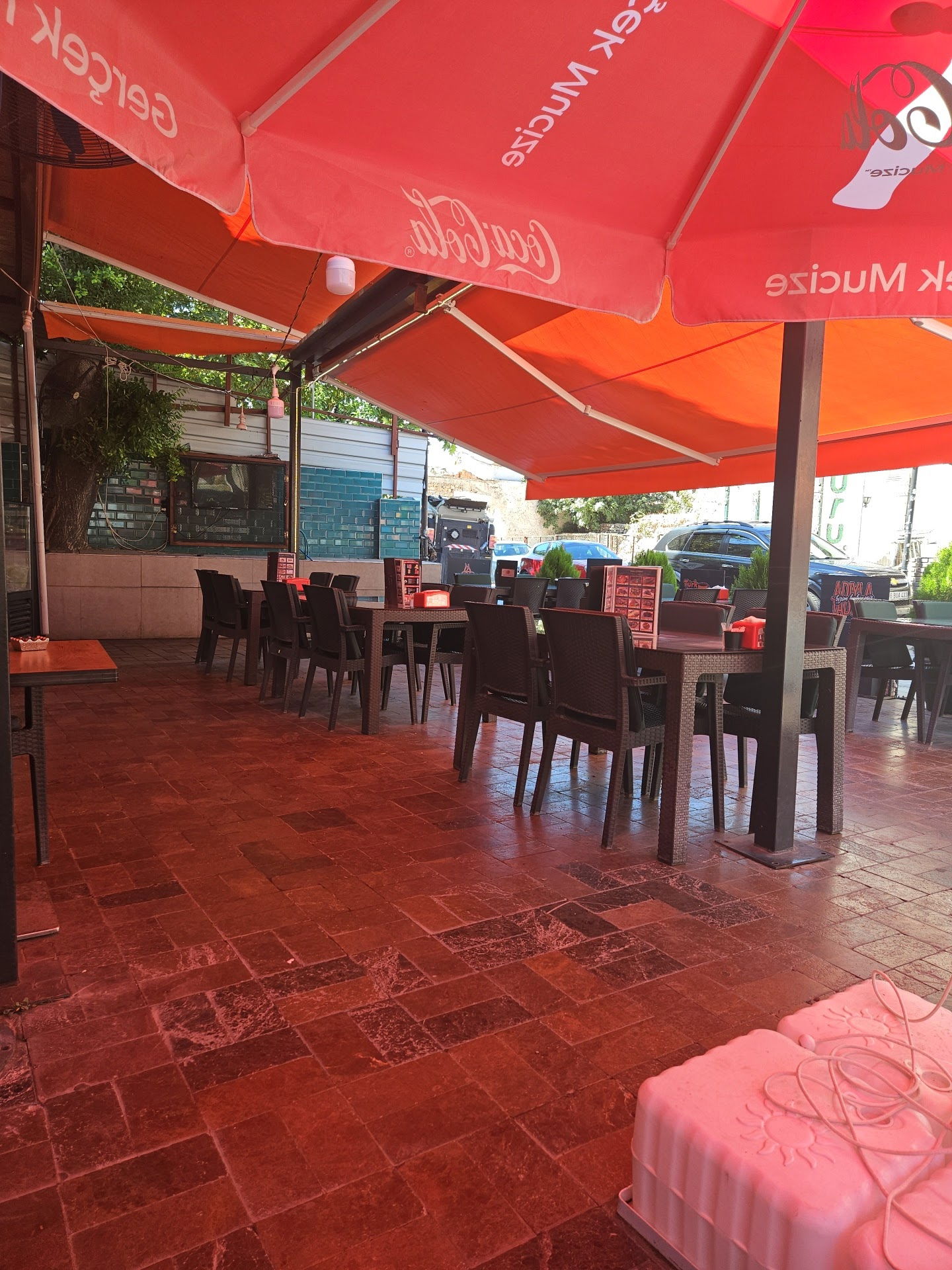 Kalei̇çi̇ Şampi̇yon Restaurant