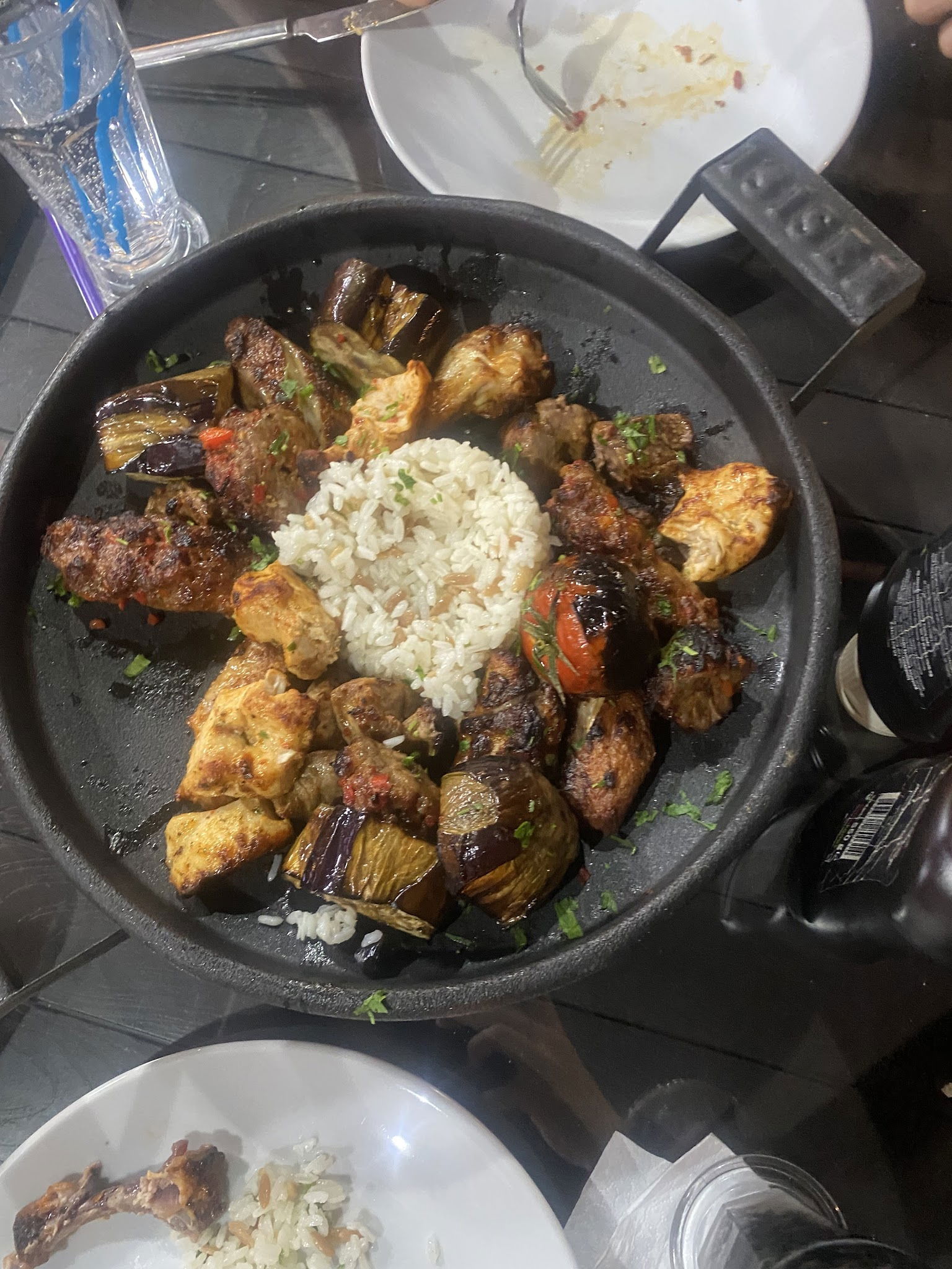 Kalei̇çi̇ Şampi̇yon Restaurant