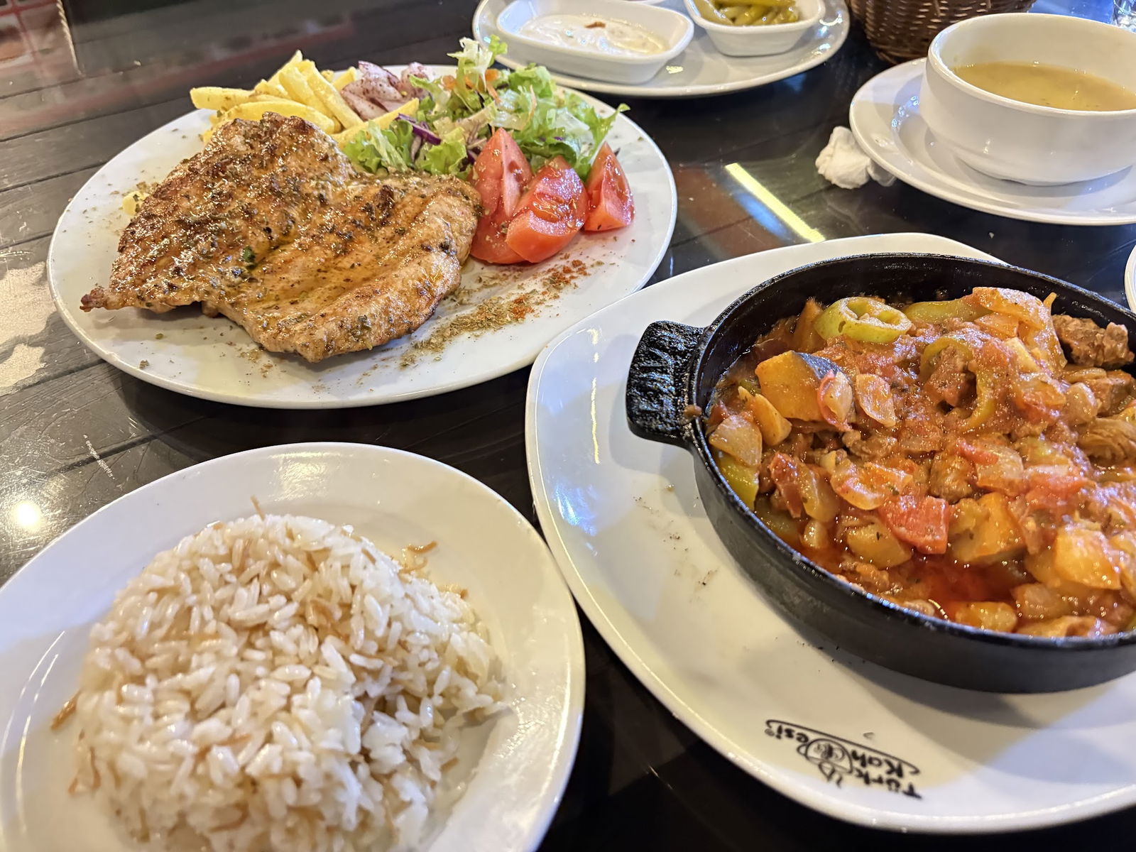 Kalei̇çi̇ Şampi̇yon Restaurant