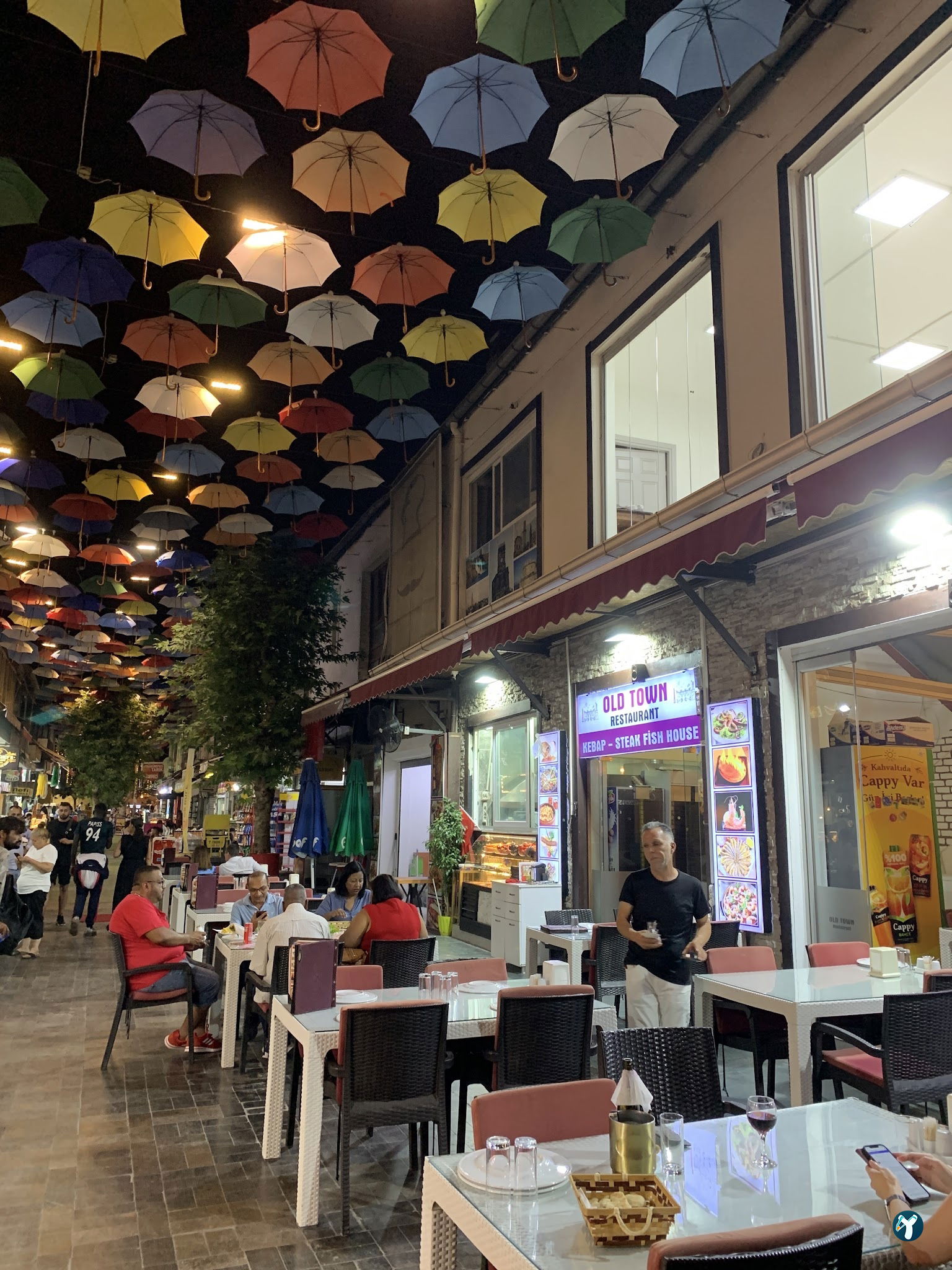 Kalei̇çi̇ Şampi̇yon Restaurant