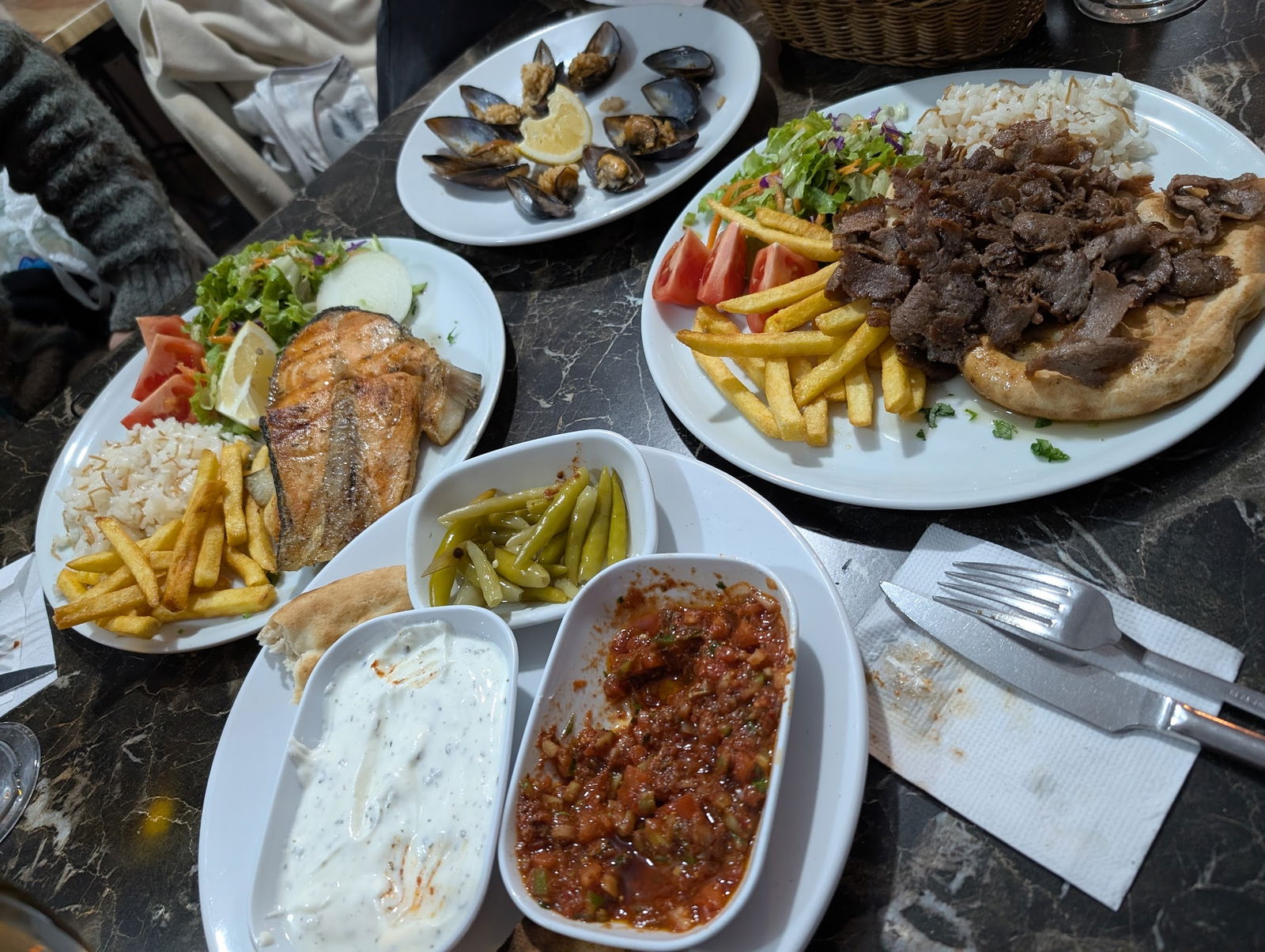 Kalei̇çi̇ Şampi̇yon Restaurant
