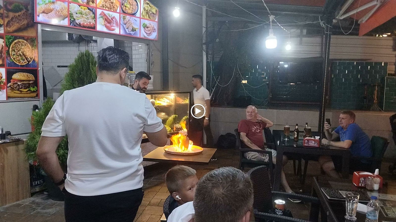 Kalei̇çi̇ Şampi̇yon Restaurant