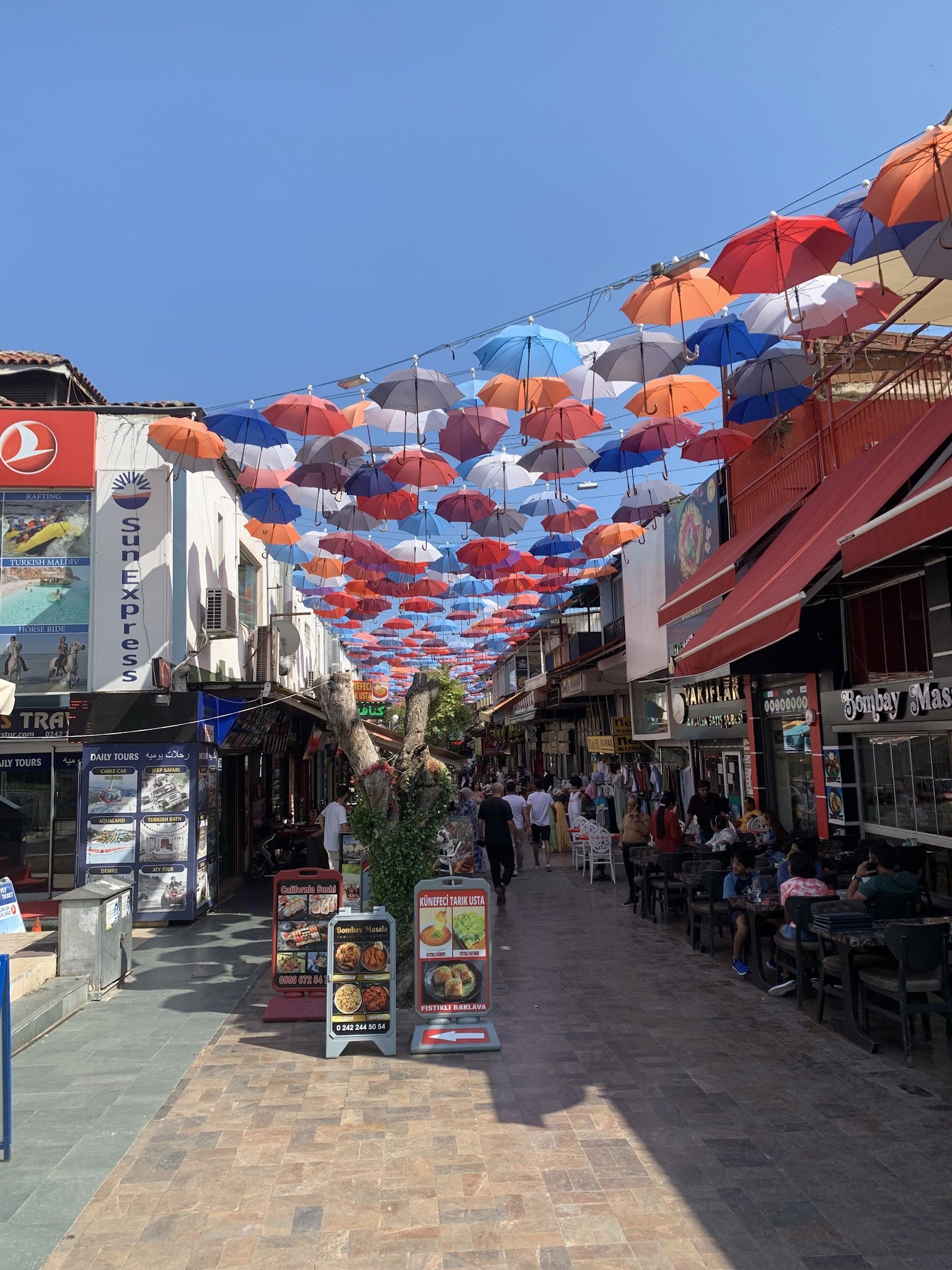 Kalei̇çi̇ Şampi̇yon Restaurant