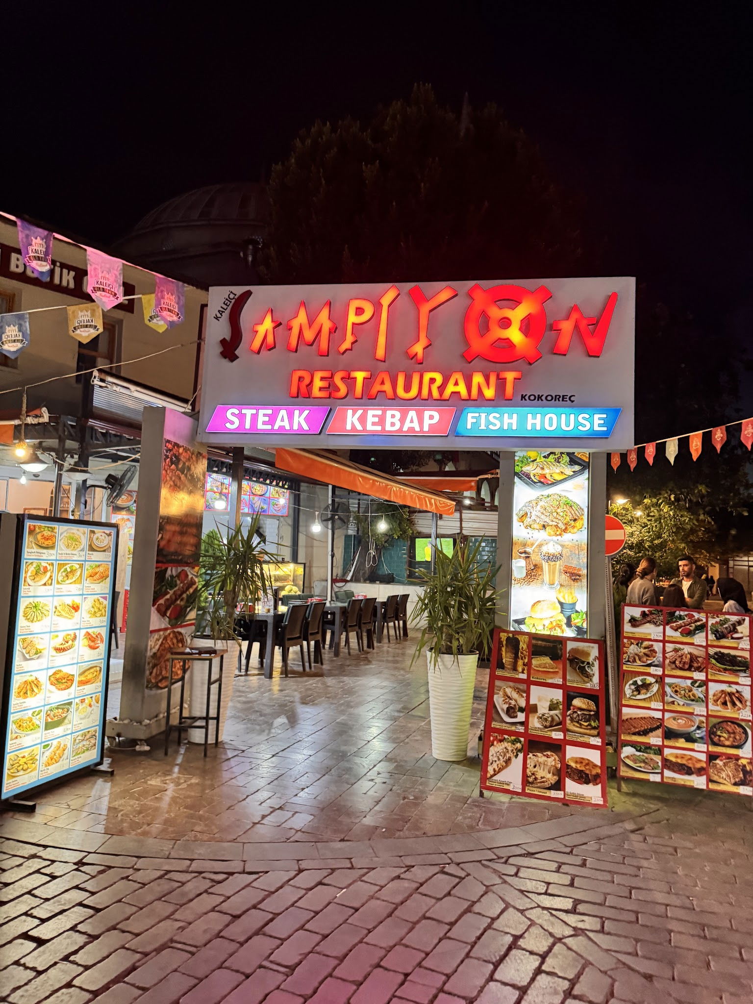 Kalei̇çi̇ Şampi̇yon Restaurant