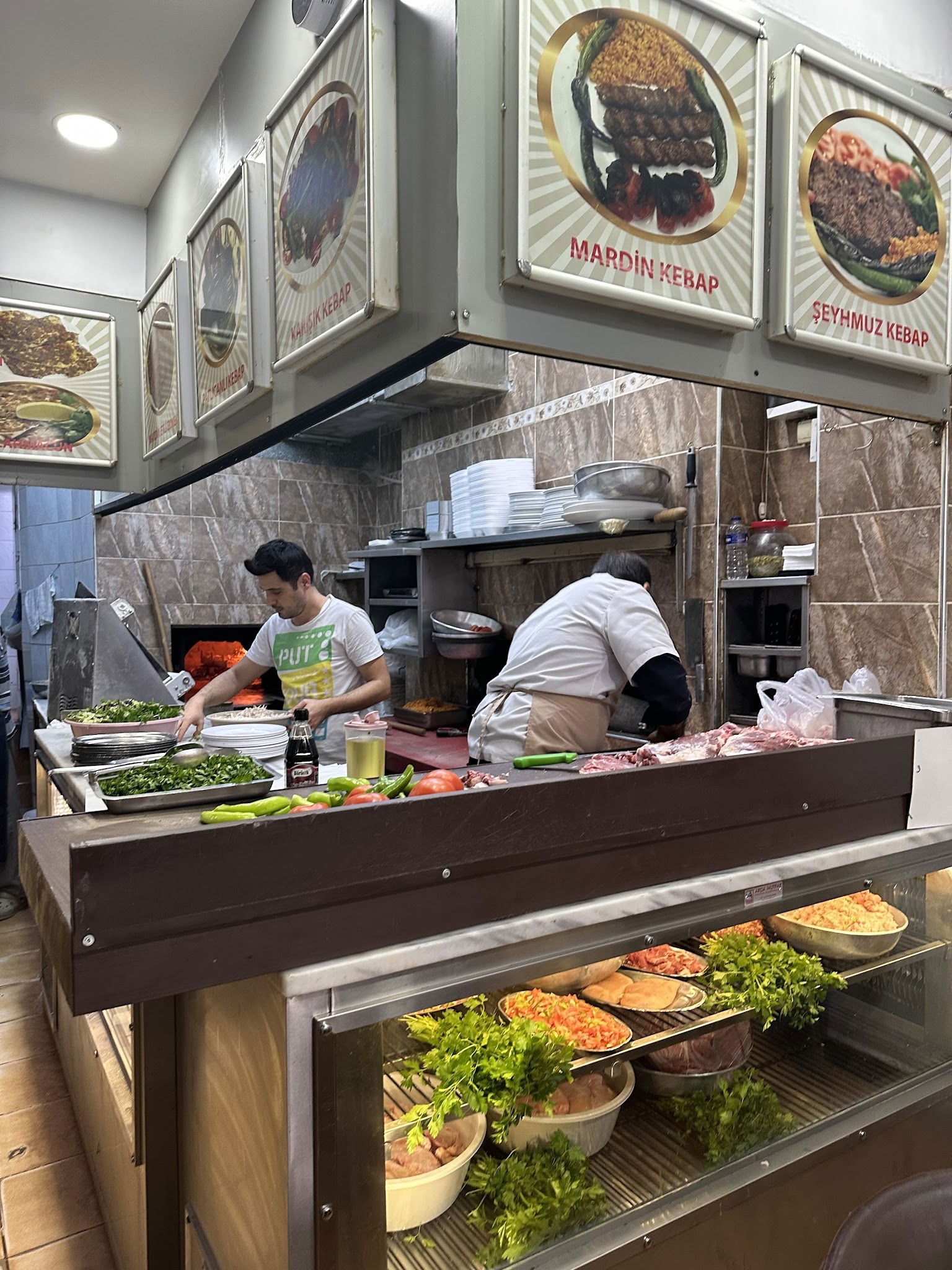 Şeyhmuz Kebap Salonu