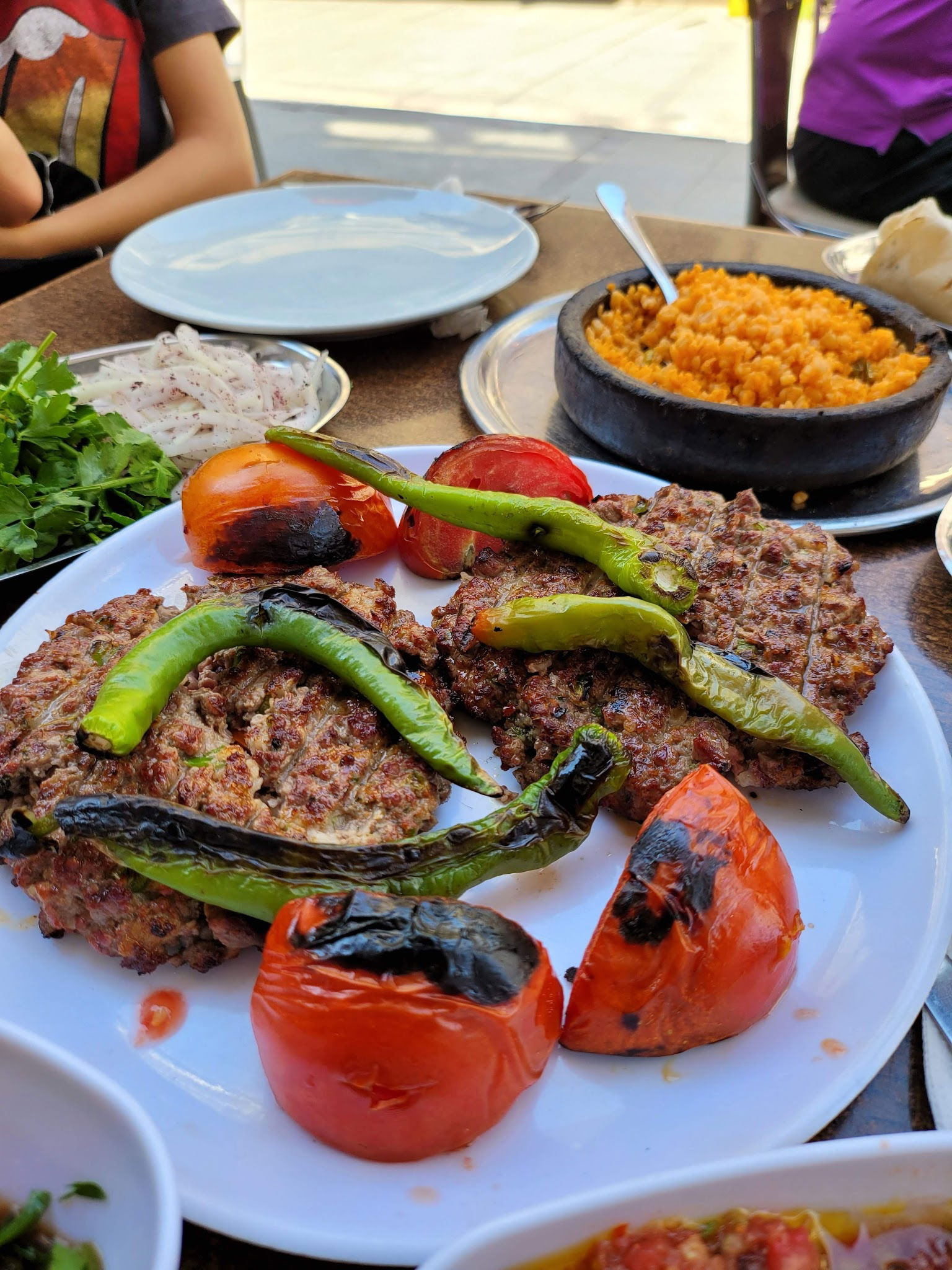 Şeyhmuz Kebap Salonu