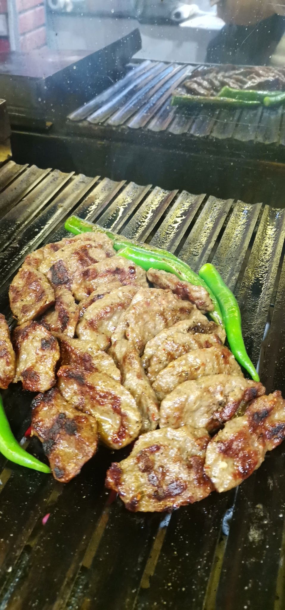 Ki̇rvem Köfte Kokoreç Mi̇dye