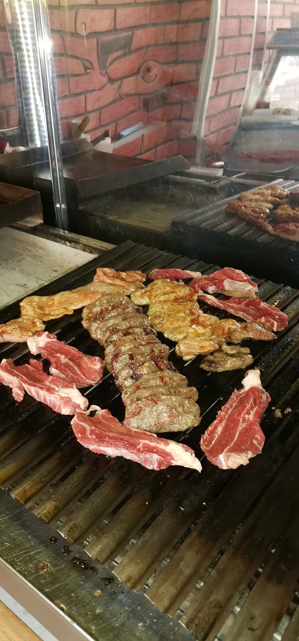 Ki̇rvem Köfte Kokoreç Mi̇dye