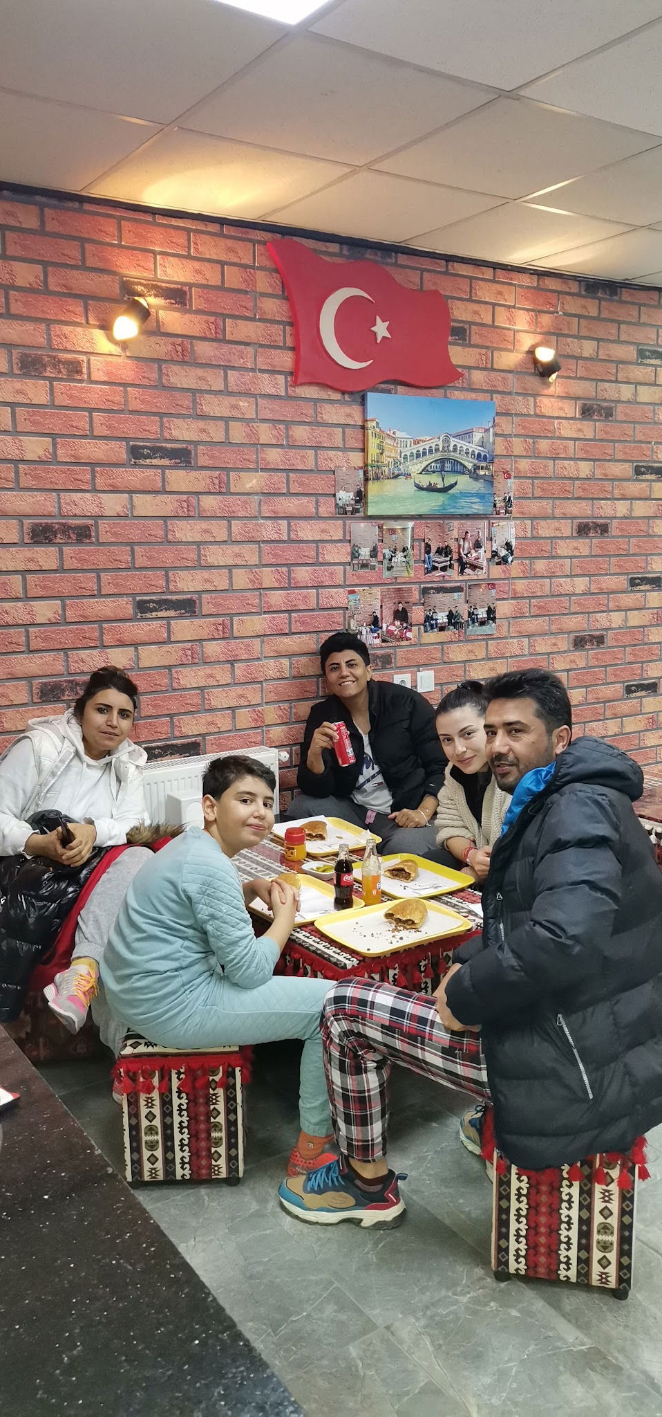 Ki̇rvem Köfte Kokoreç Mi̇dye