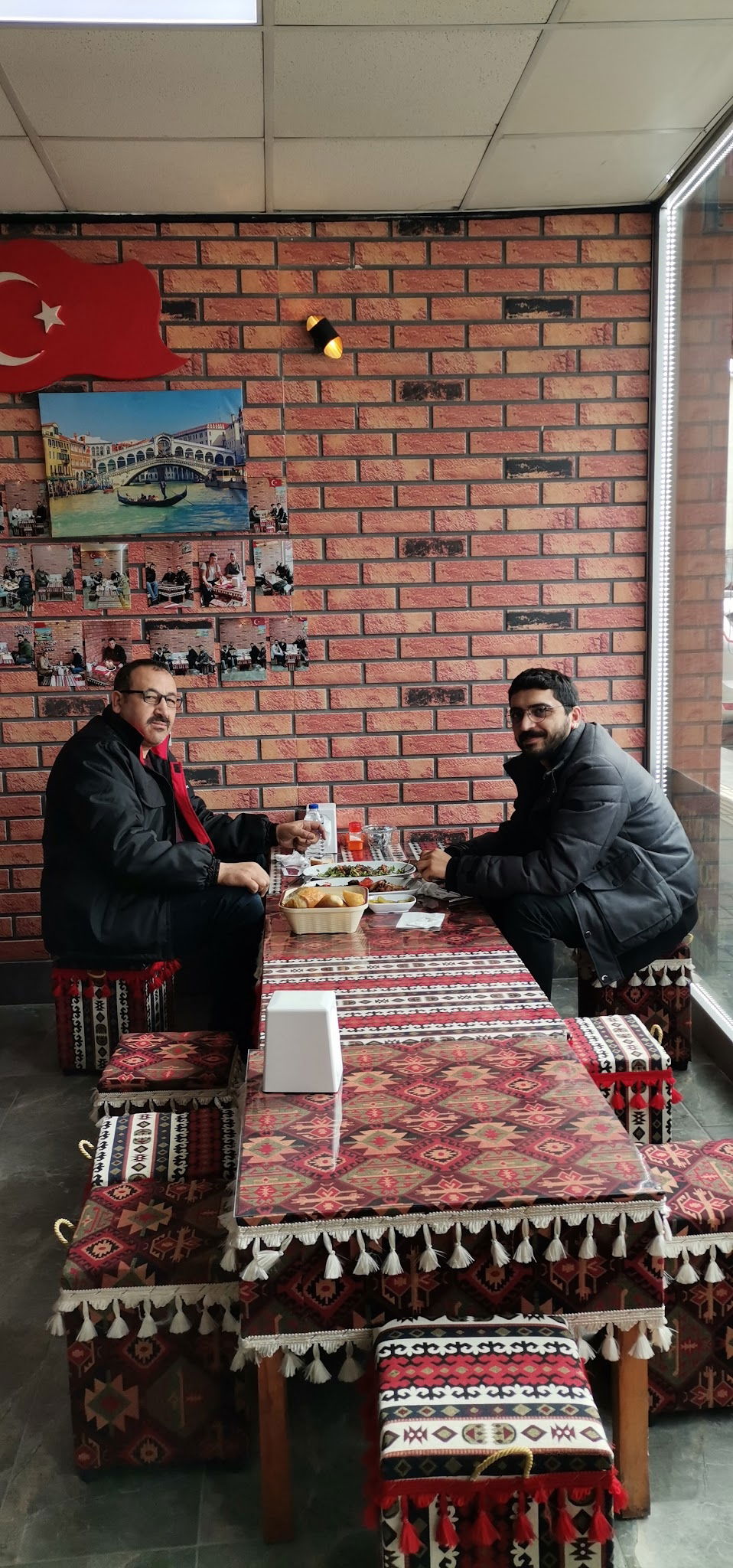 Ki̇rvem Köfte Kokoreç Mi̇dye