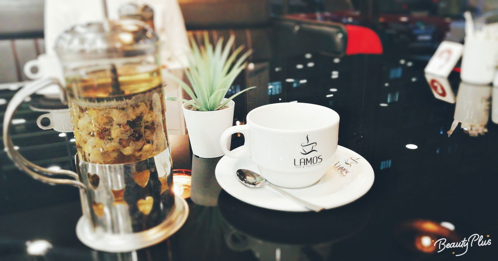 Lamos Cafe & Restaurant