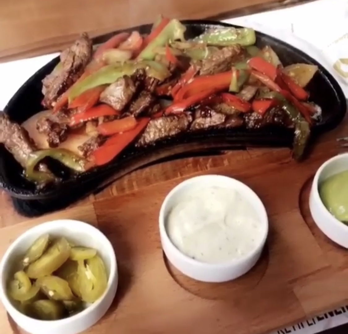 Lamos Cafe & Restaurant