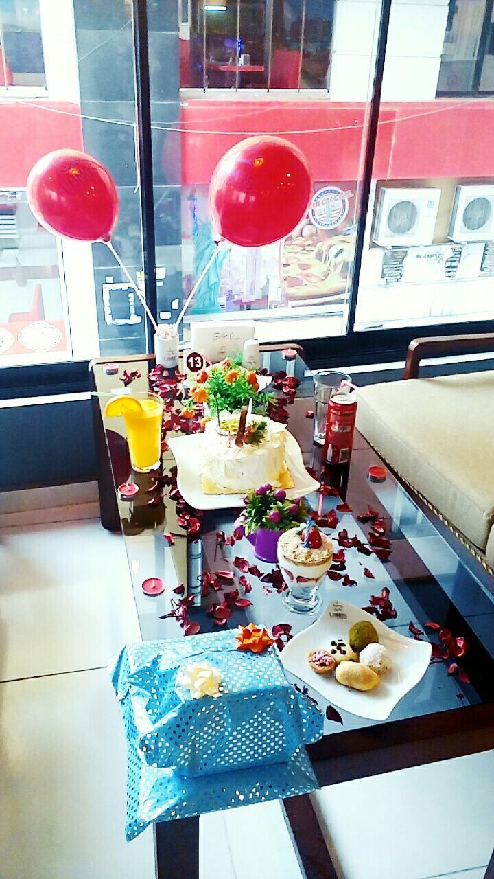 Lamos Cafe & Restaurant