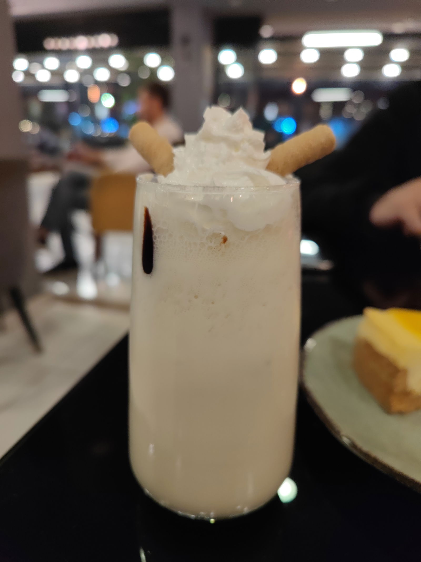 Lamos Cafe & Restaurant