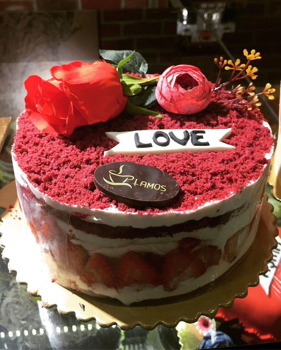 Lamos Cafe & Restaurant