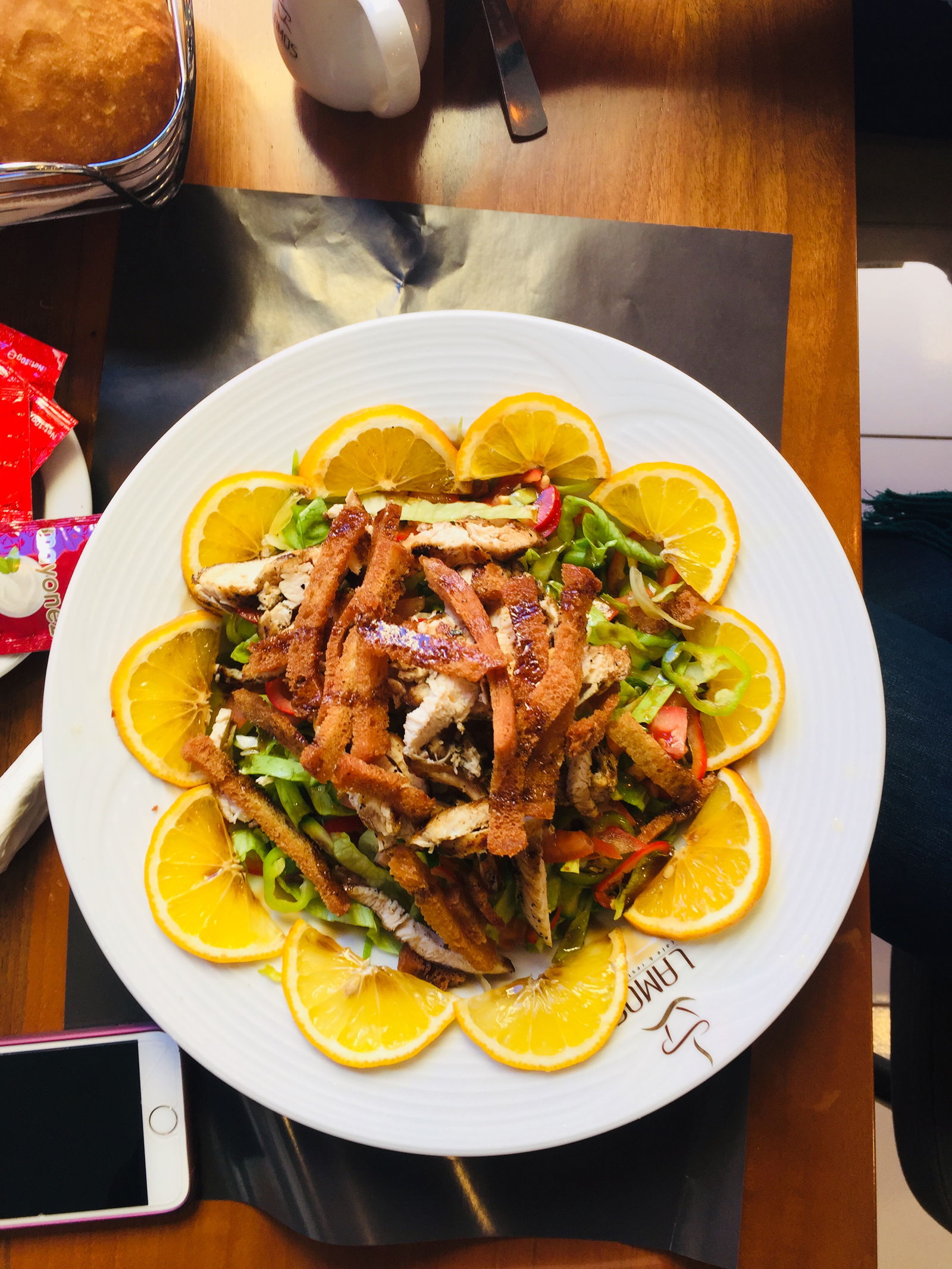 Lamos Cafe & Restaurant