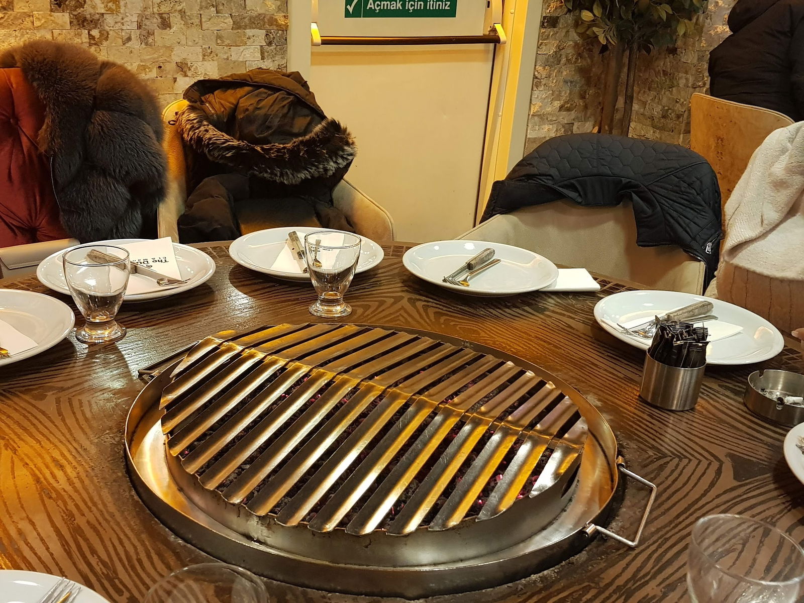 The Dubai Et Ve Mangal