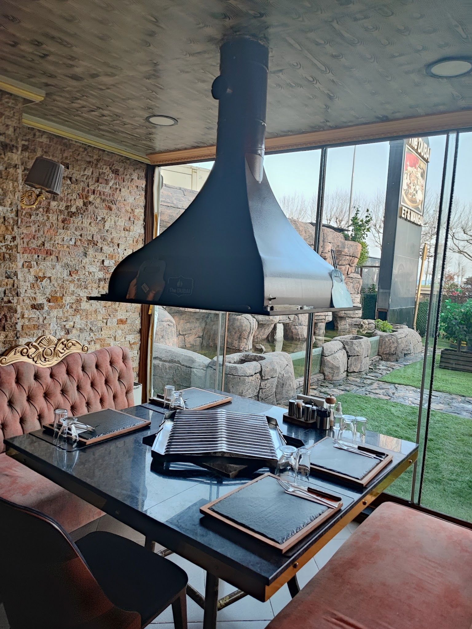 The Dubai Et Ve Mangal