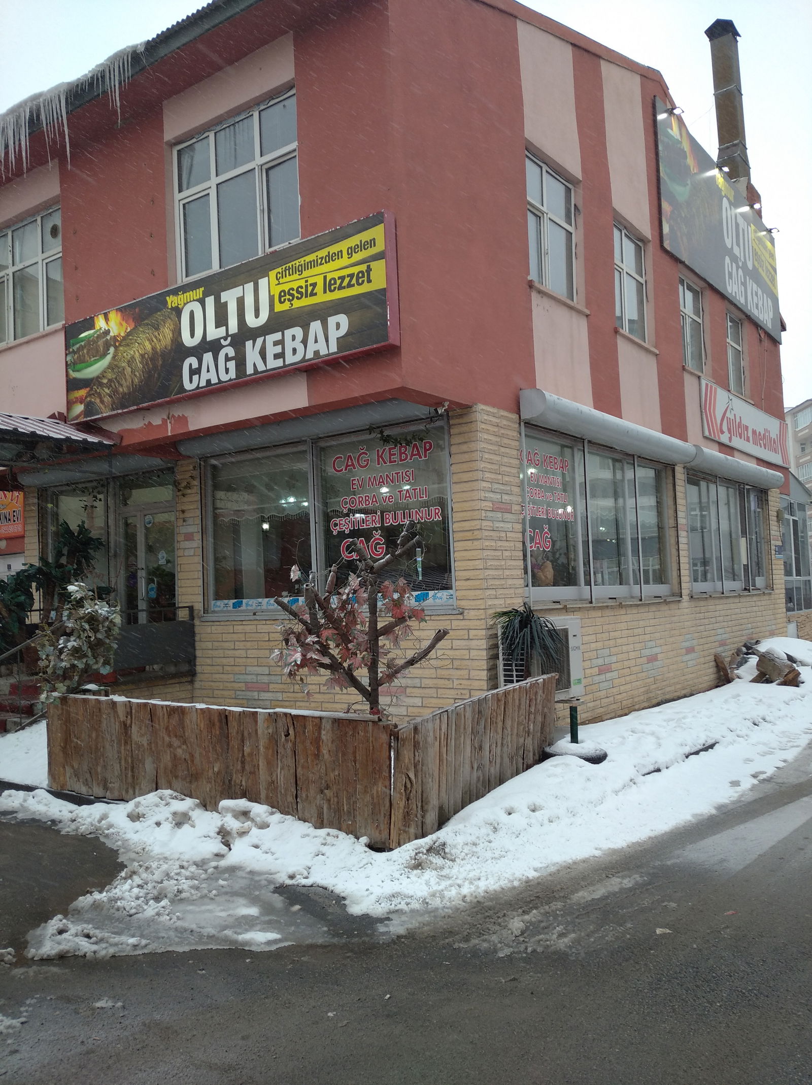 Yağmur Oltu Cağ Kebap Salonu