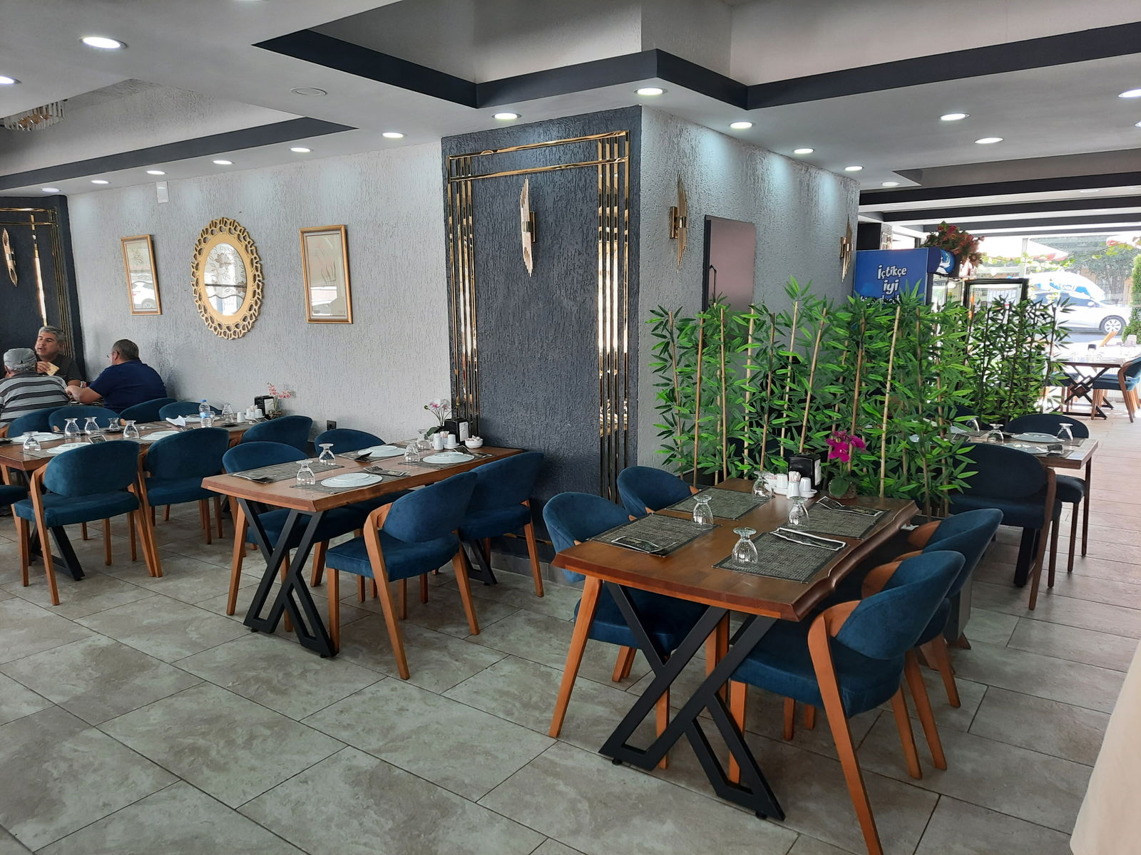 Yağmur Oltu Cağ Kebap Salonu