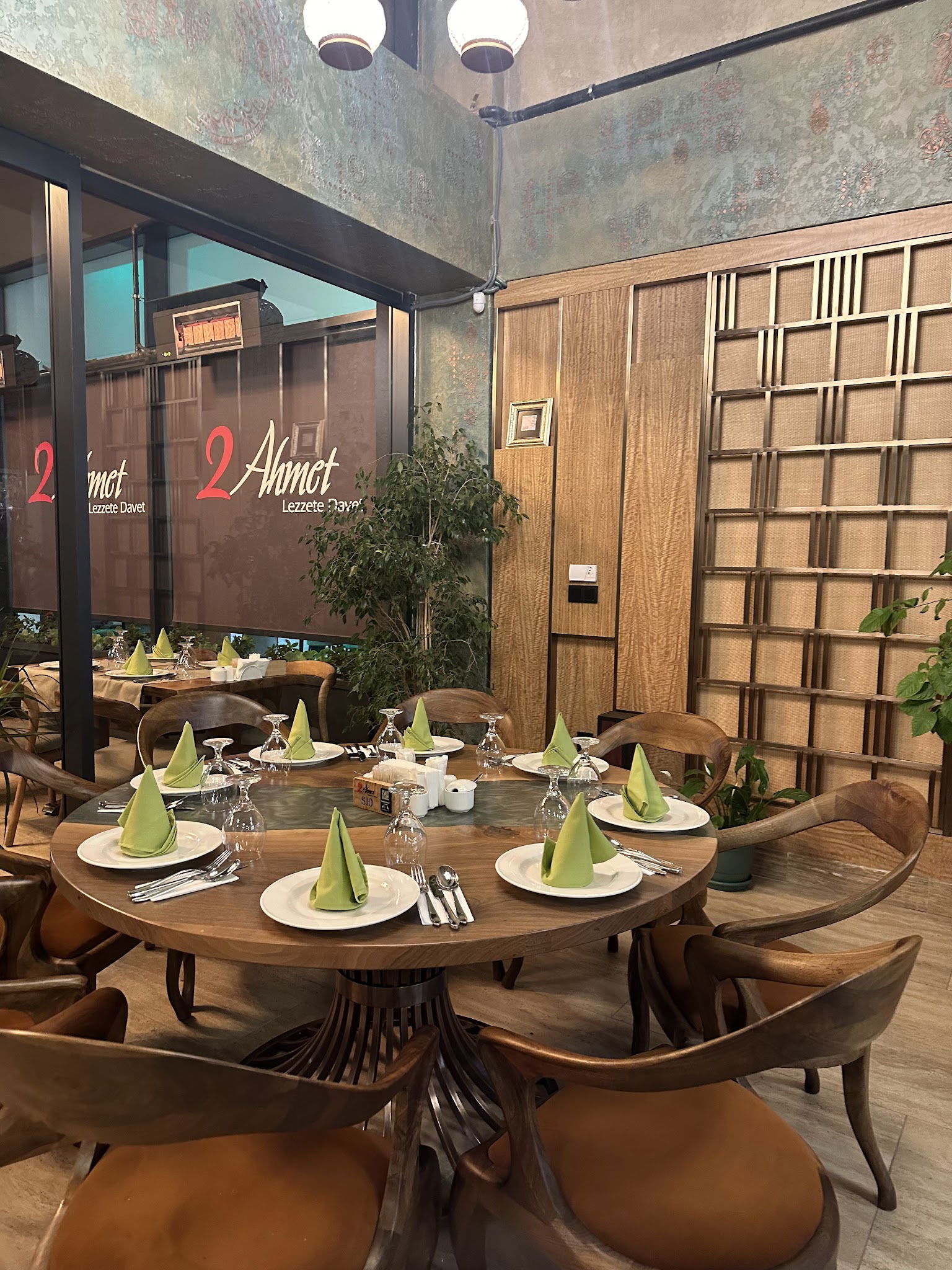 2 Ahmet Restaurant