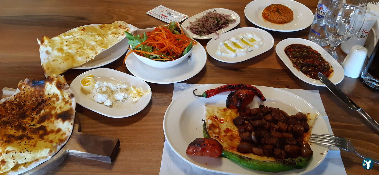 2 Ahmet Restaurant