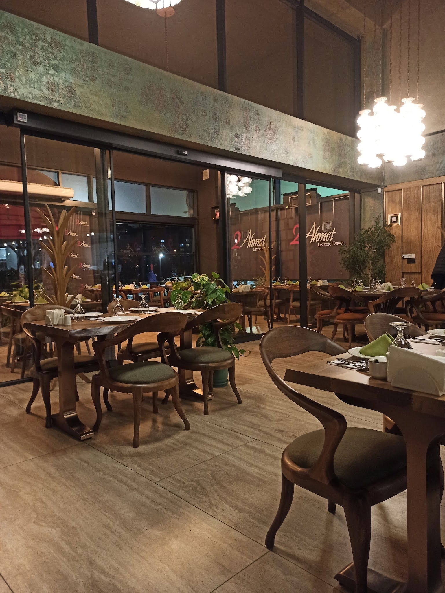 2 Ahmet Restaurant
