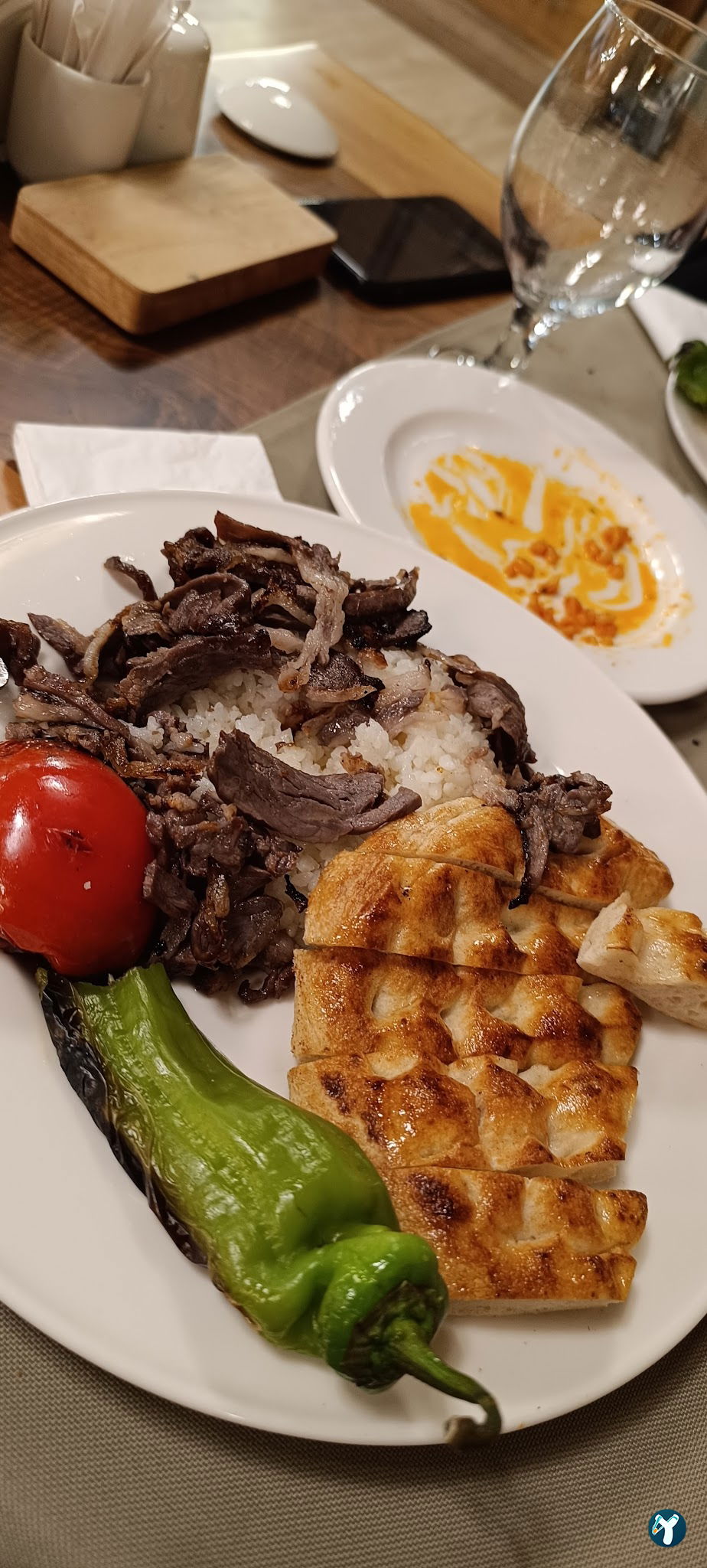 2 Ahmet Restaurant