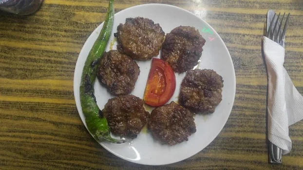 Hasan Usta (Yerli Köfte) resimleri