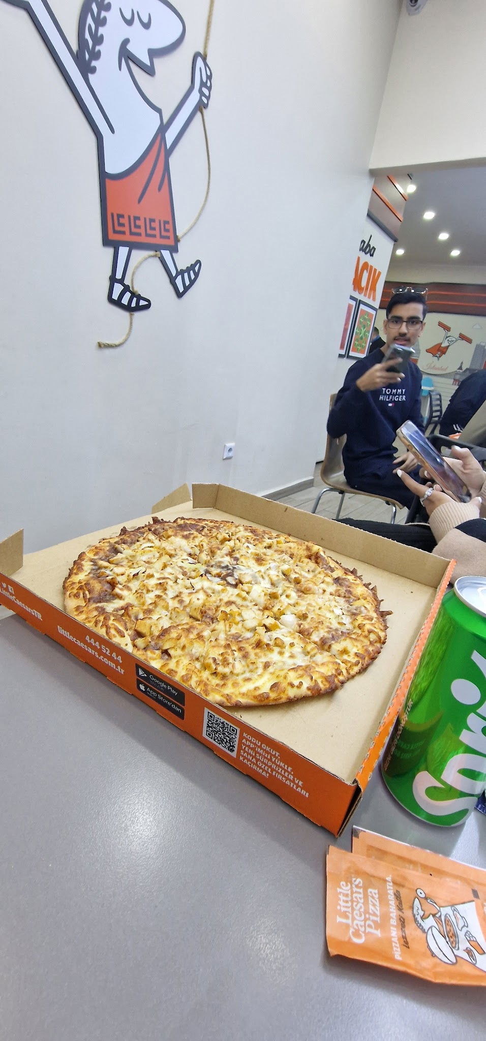 Little Caesars Sultanbeyli Şubesi