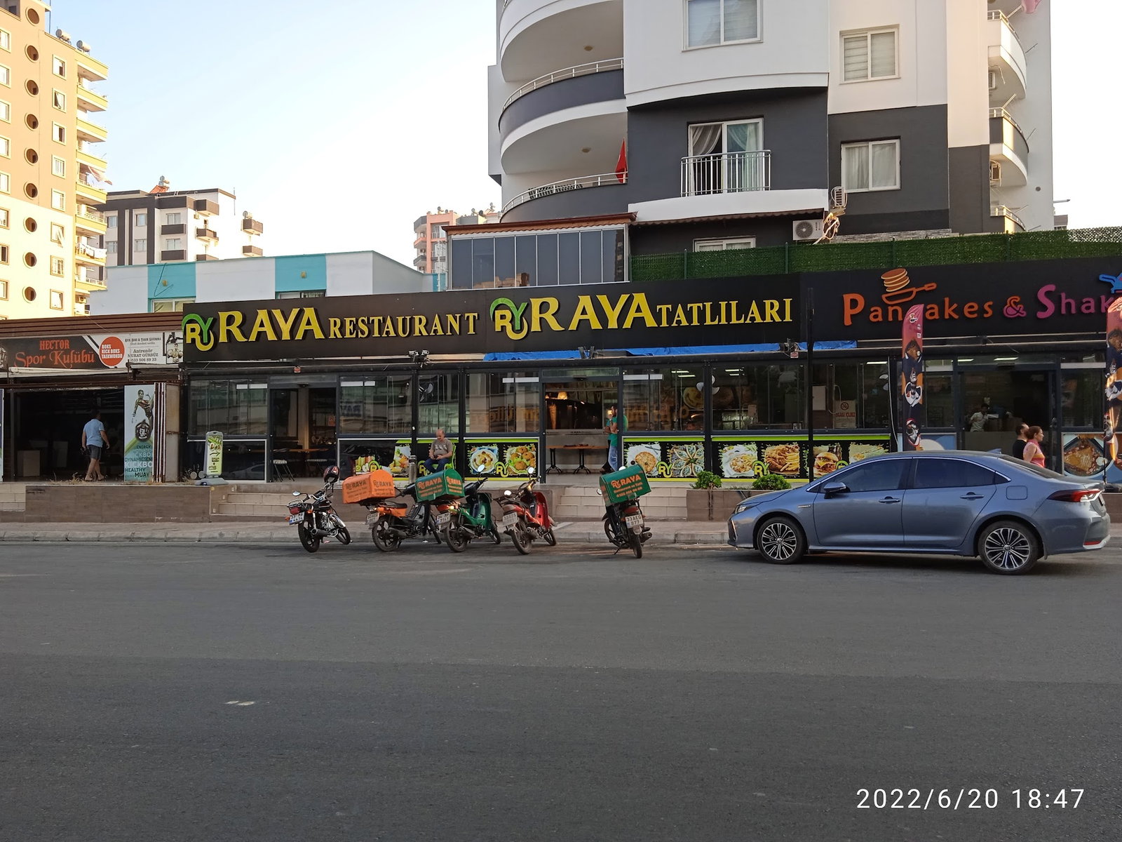 Raya Restaurant