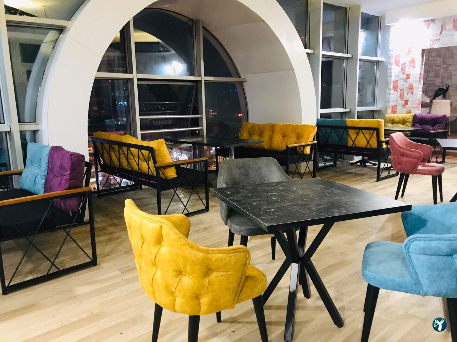 Lavinya Cafe