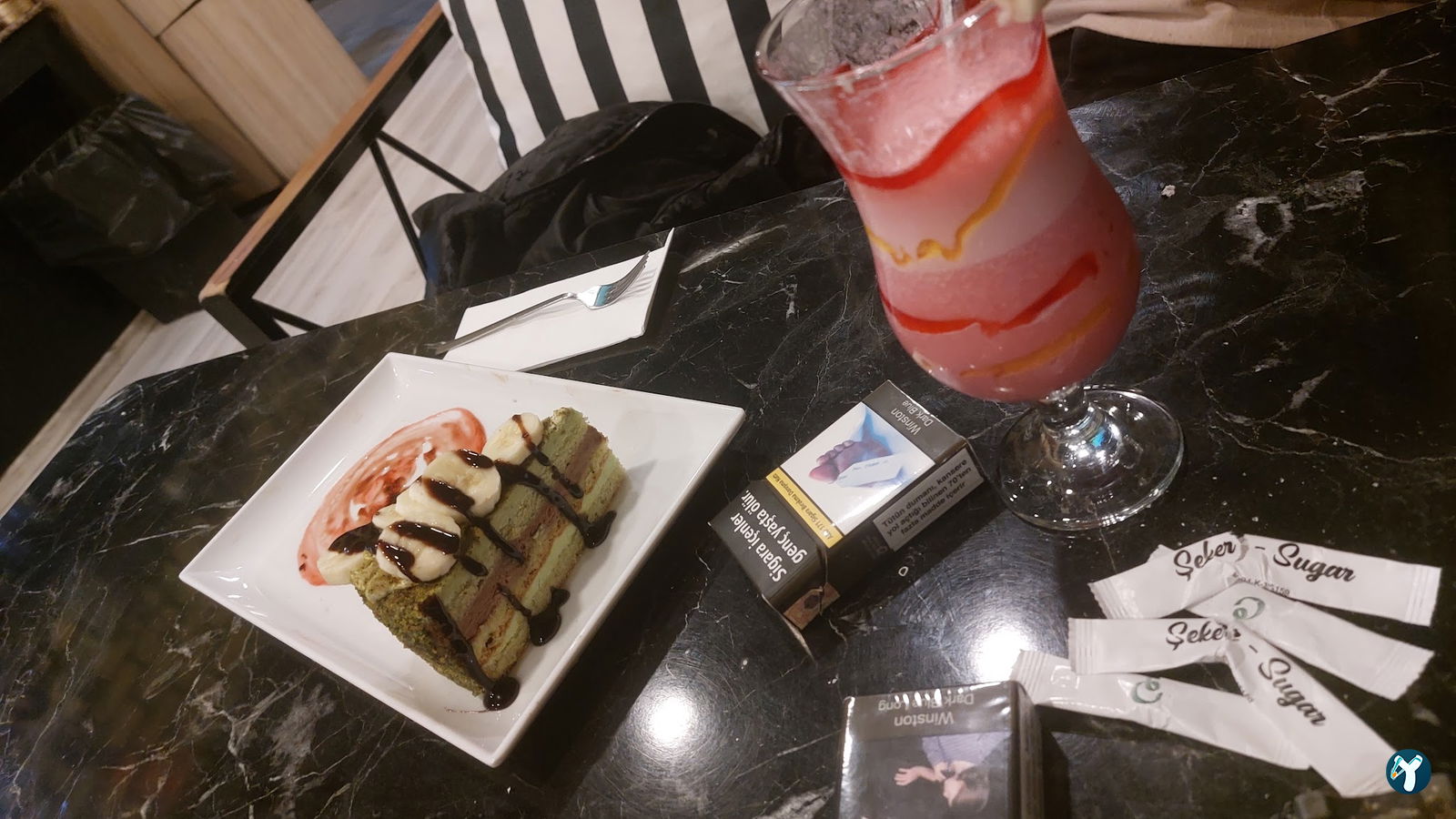 Lavinya Cafe