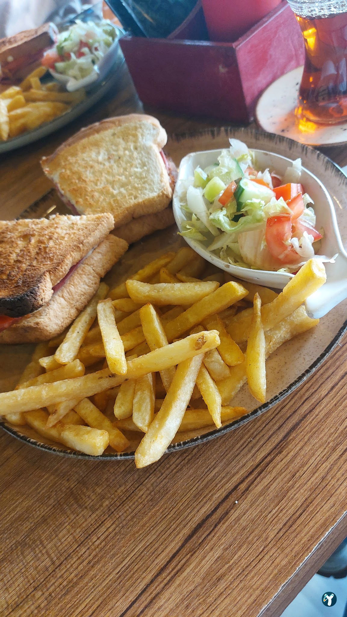 Lavinya Cafe