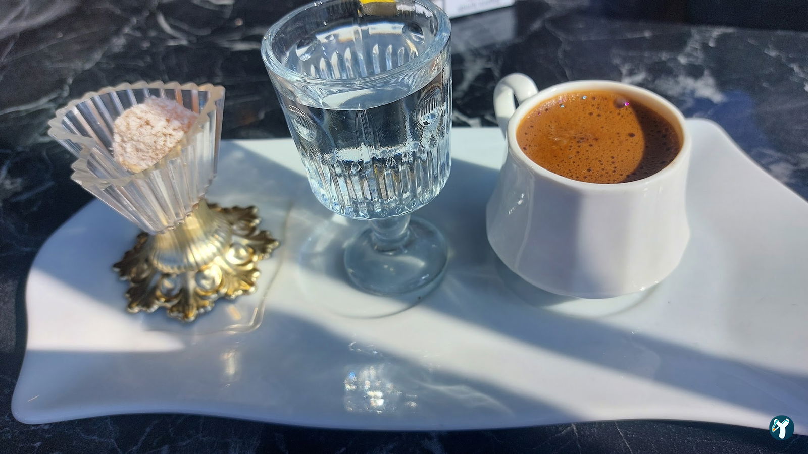 Lavinya Cafe