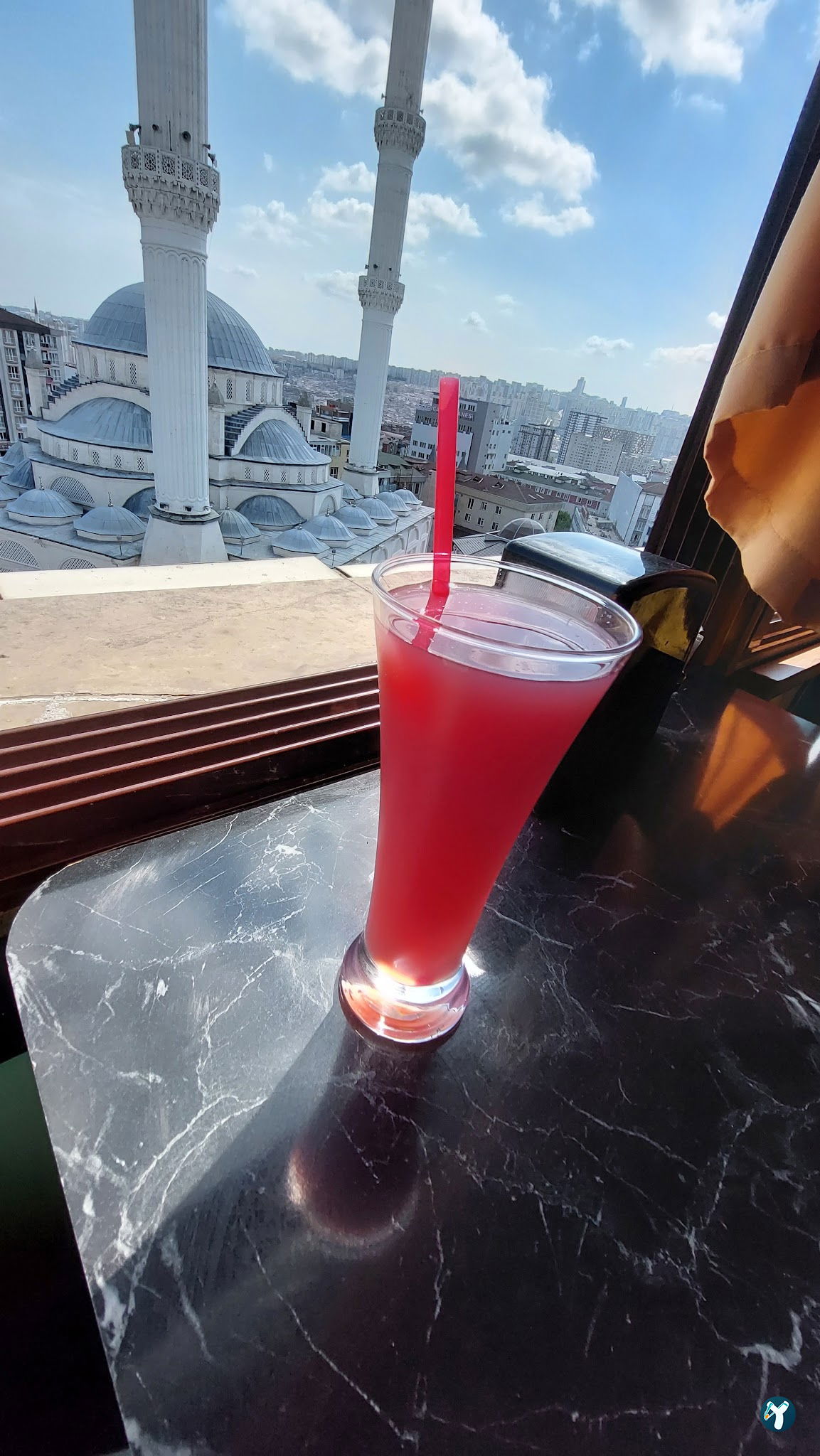 Lavinya Cafe