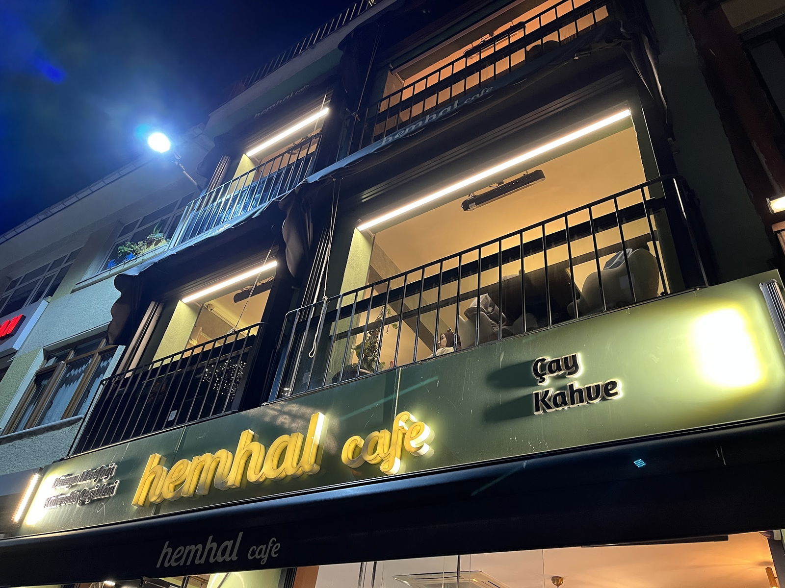 Hemhal Cafe