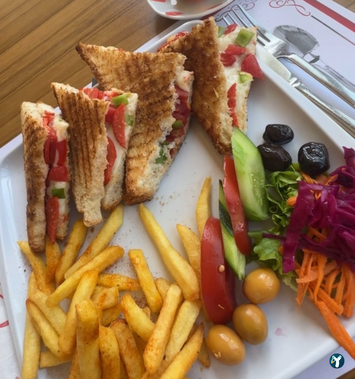 Tuna Simit & Cafe