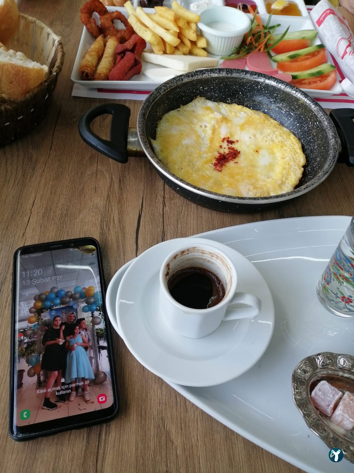 Tuna Simit & Cafe