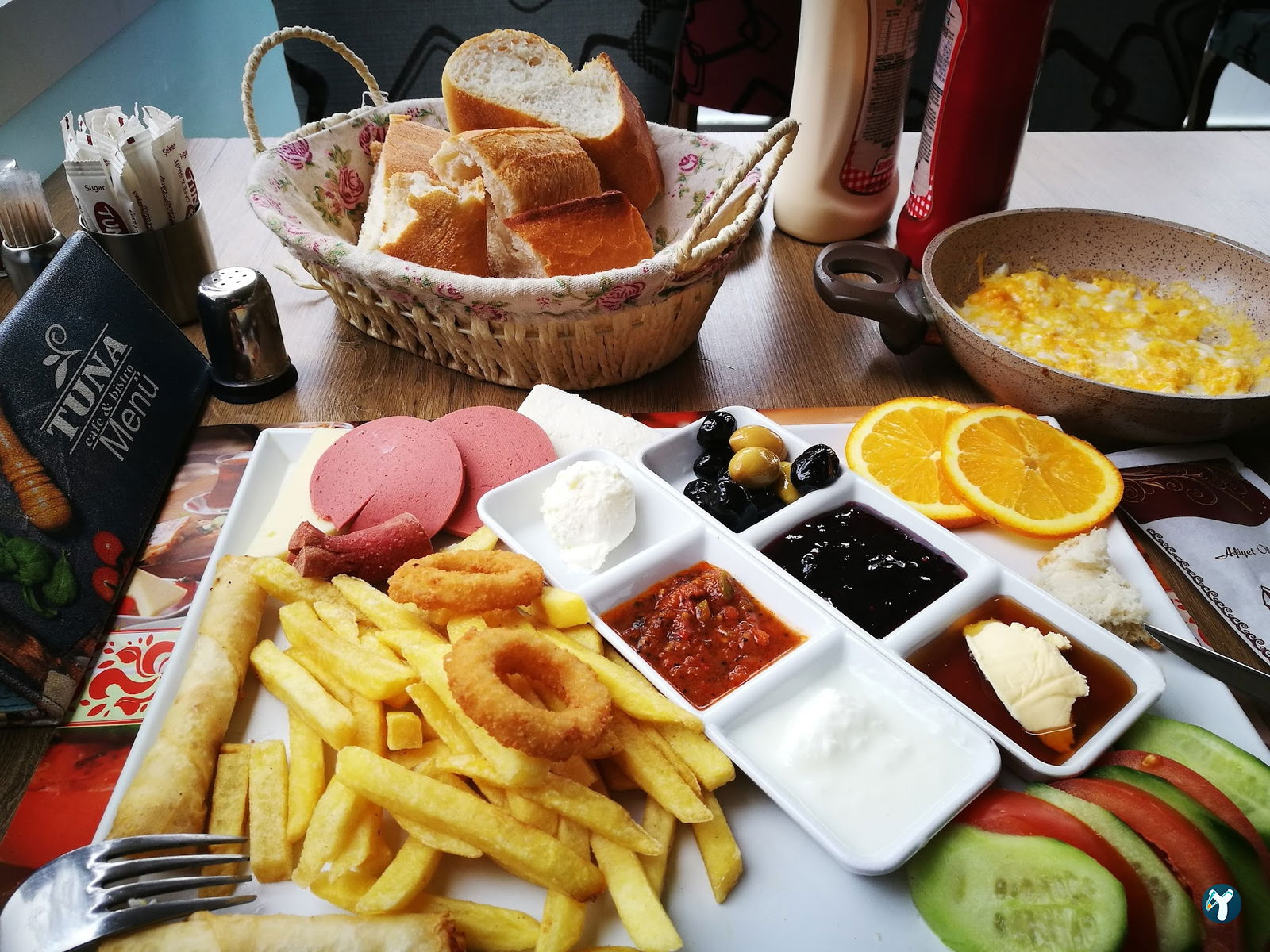 Tuna Simit & Cafe